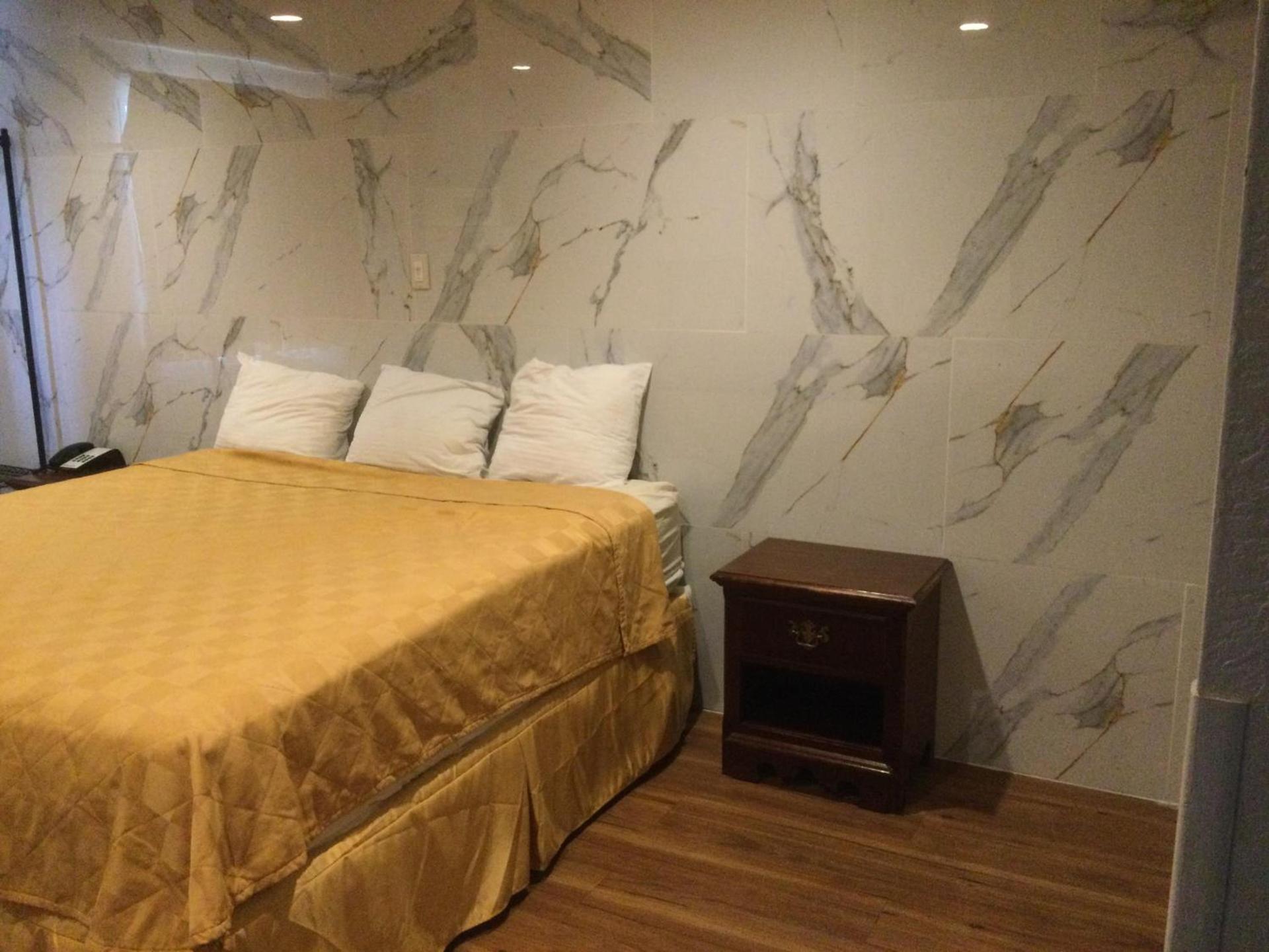 Americas Express Inn Rocky Mount photo 30