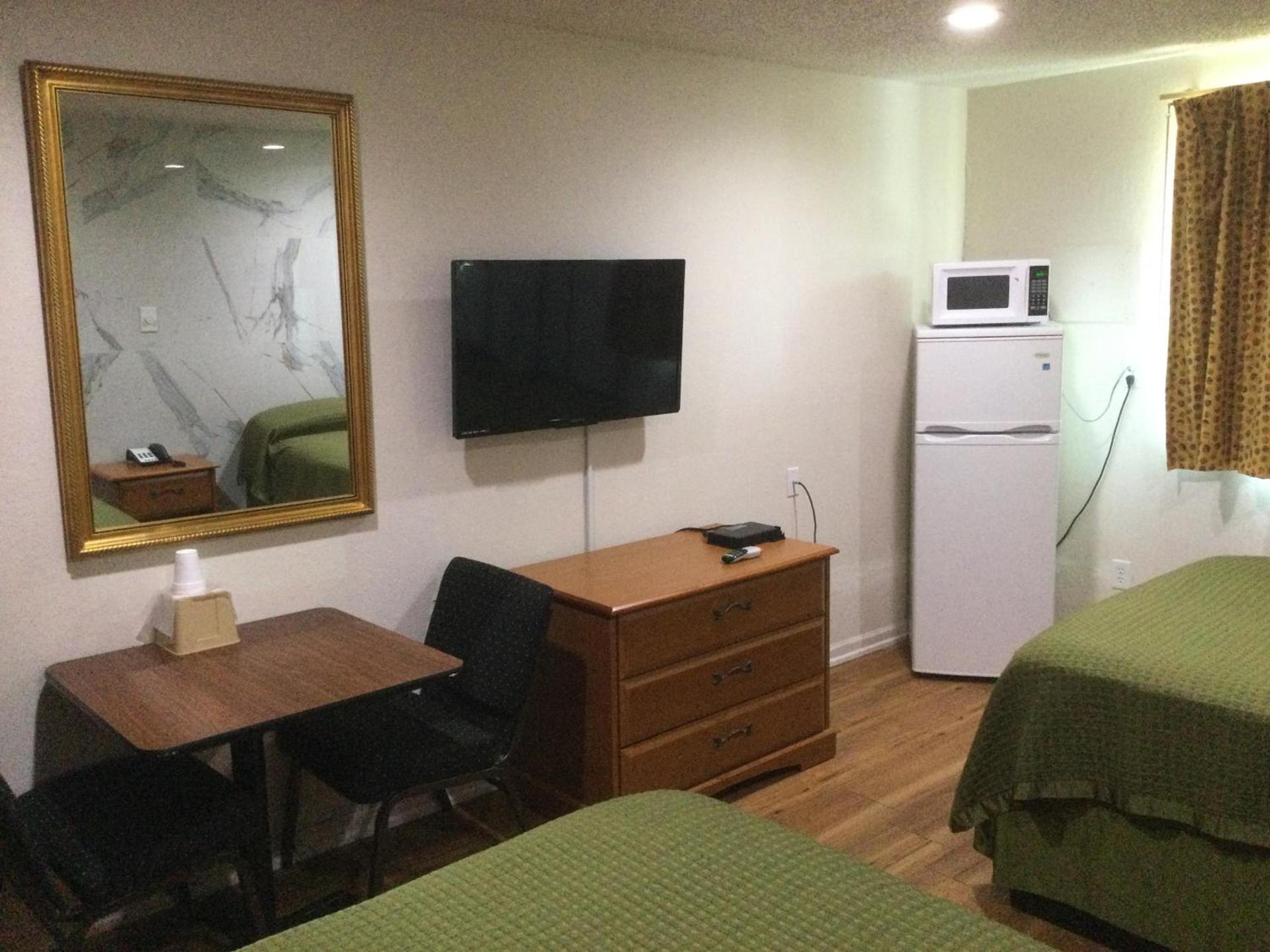 Americas Express Inn Rocky Mount photo 8