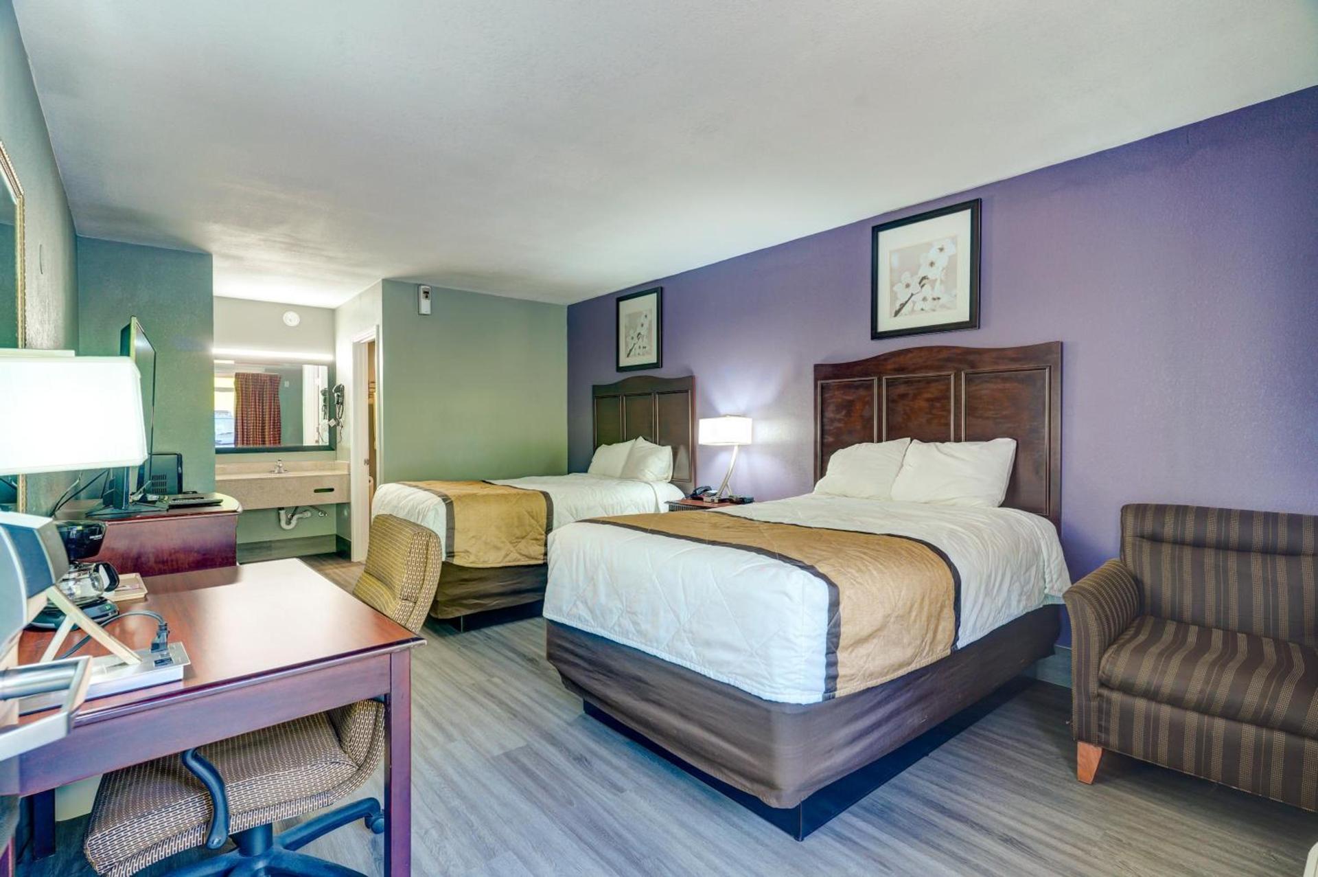 Budget Inn Top of Ellijay photo 4