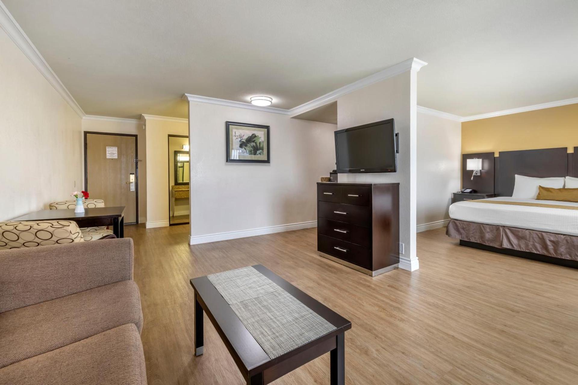 Best Western Plus South Bay Hotel photo 34
