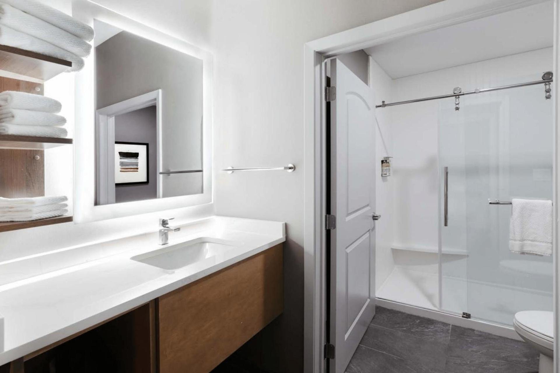 Staybridge Suites Waco South - Woodway by IHG photo 30