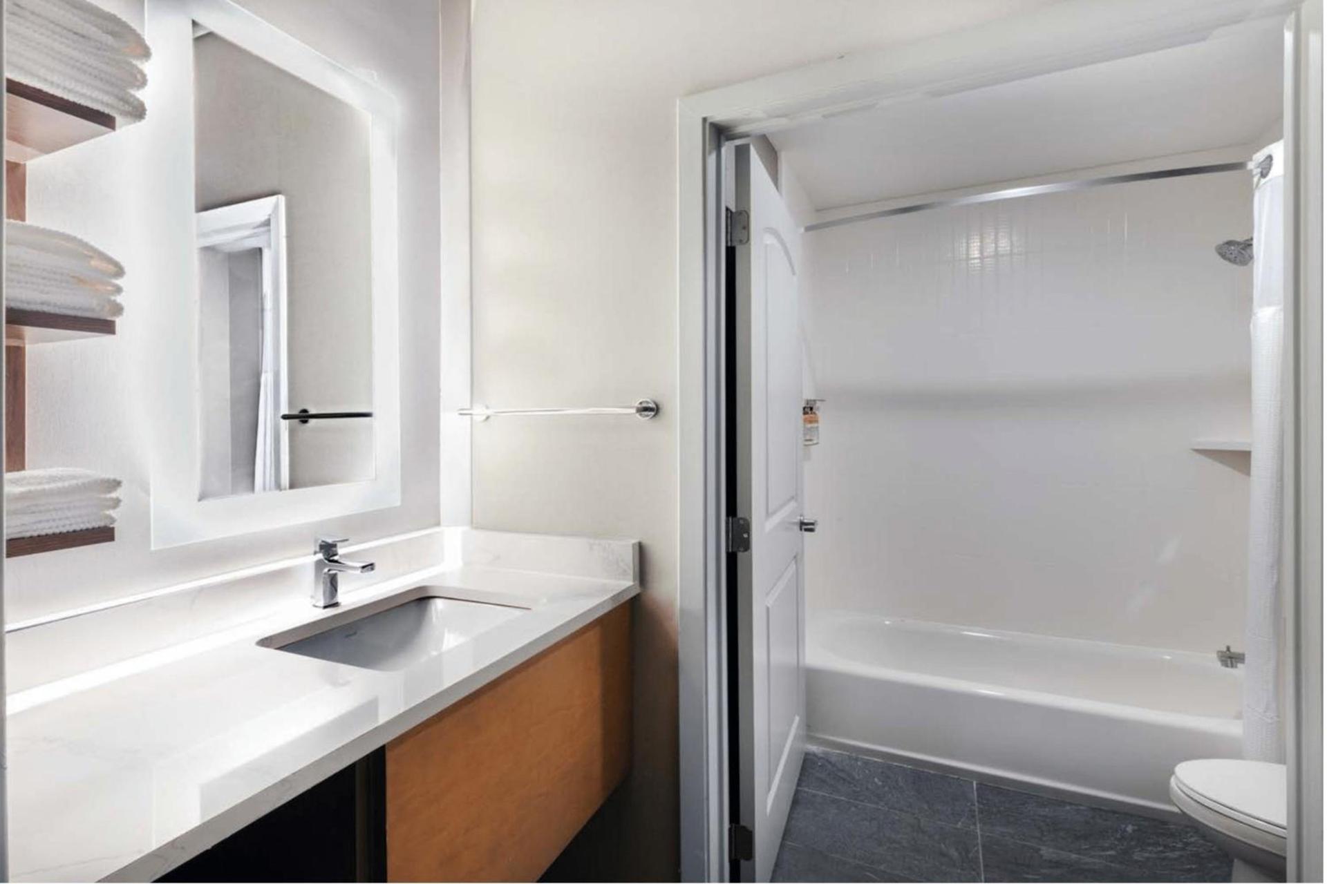 Staybridge Suites Waco South - Woodway by IHG photo 25