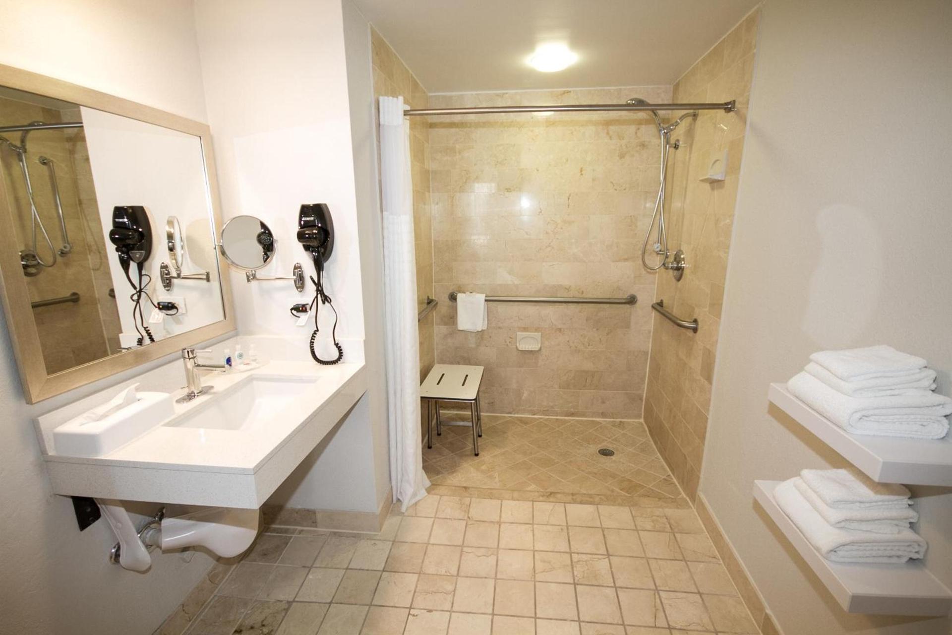 Comfort Inn & Suites Downtown Brickell-Port of Miami photo 45