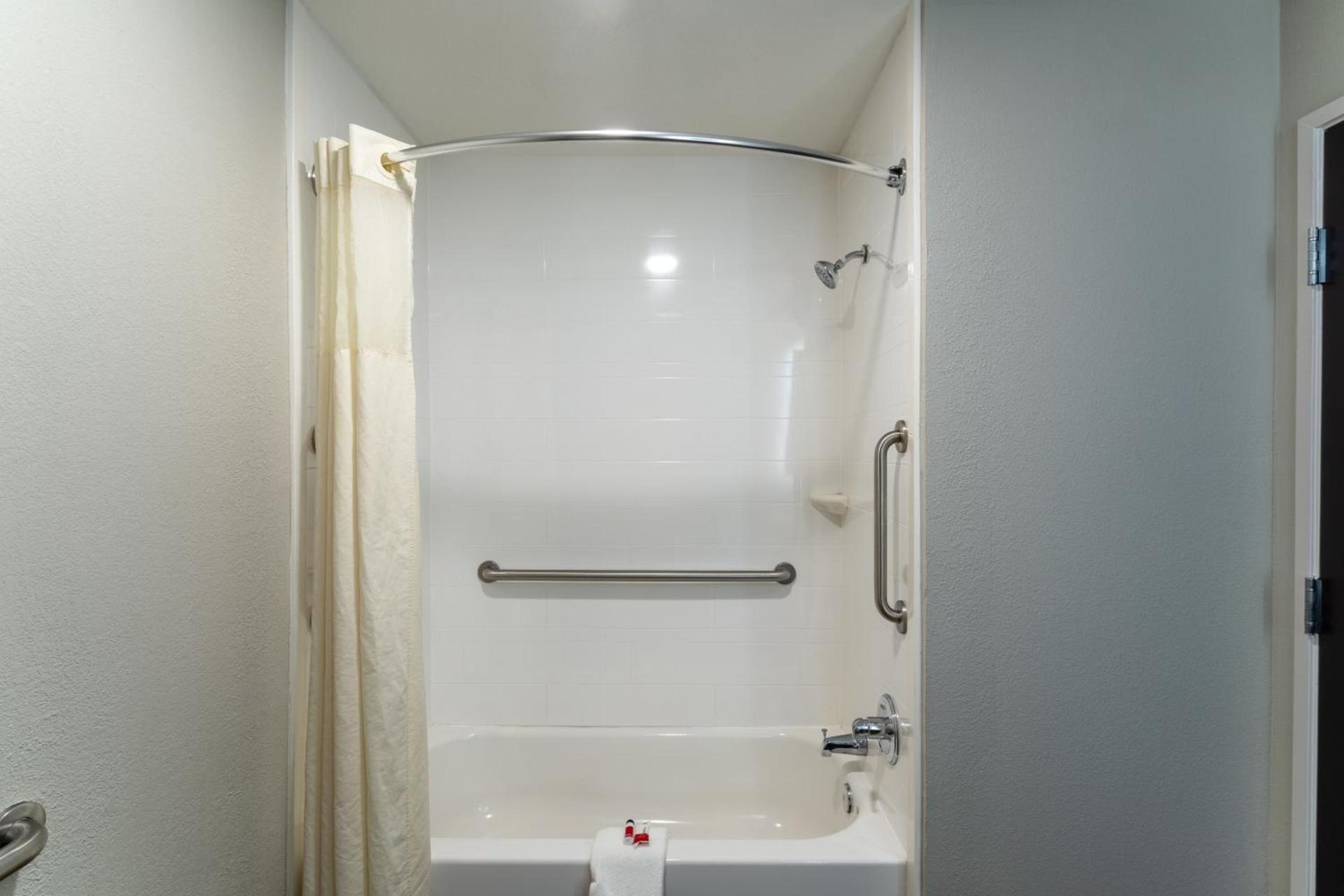 Microtel Inn & Suites by Wyndham Savannah/Pooler photo 8