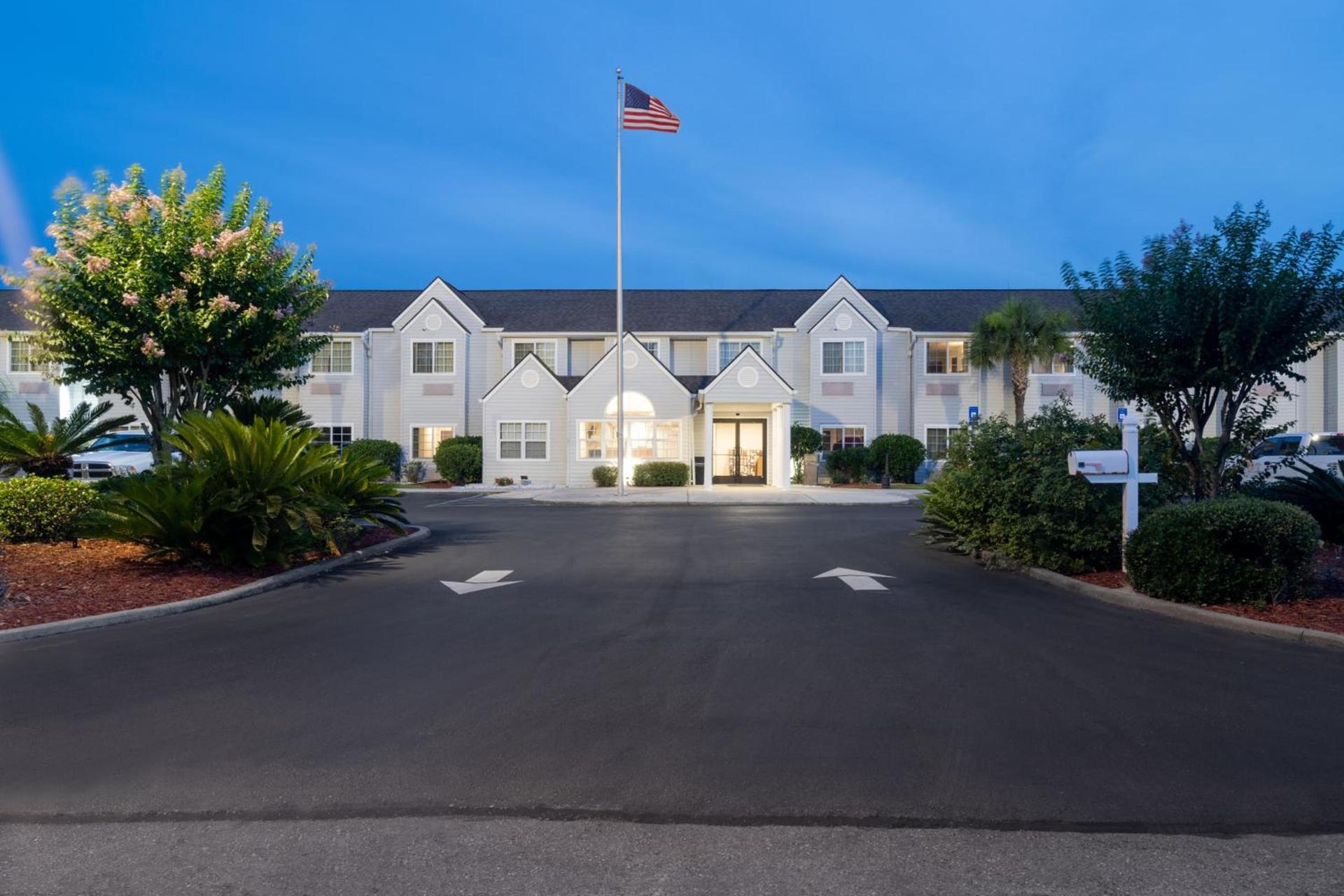 Microtel Inn & Suites by Wyndham Savannah/Pooler photo 1