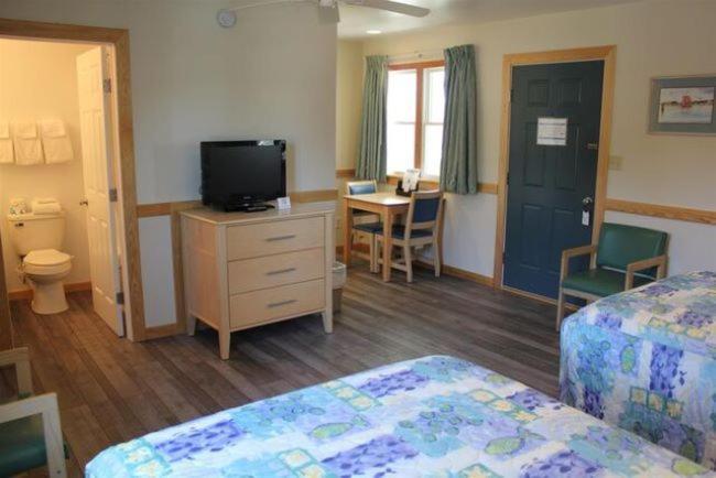Pony Island Inn photo 47