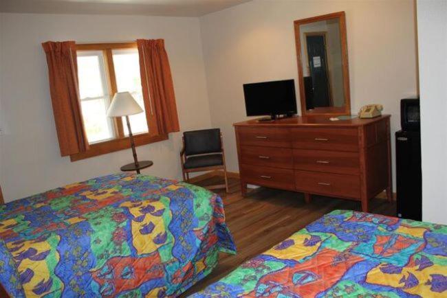 Pony Island Inn photo 8