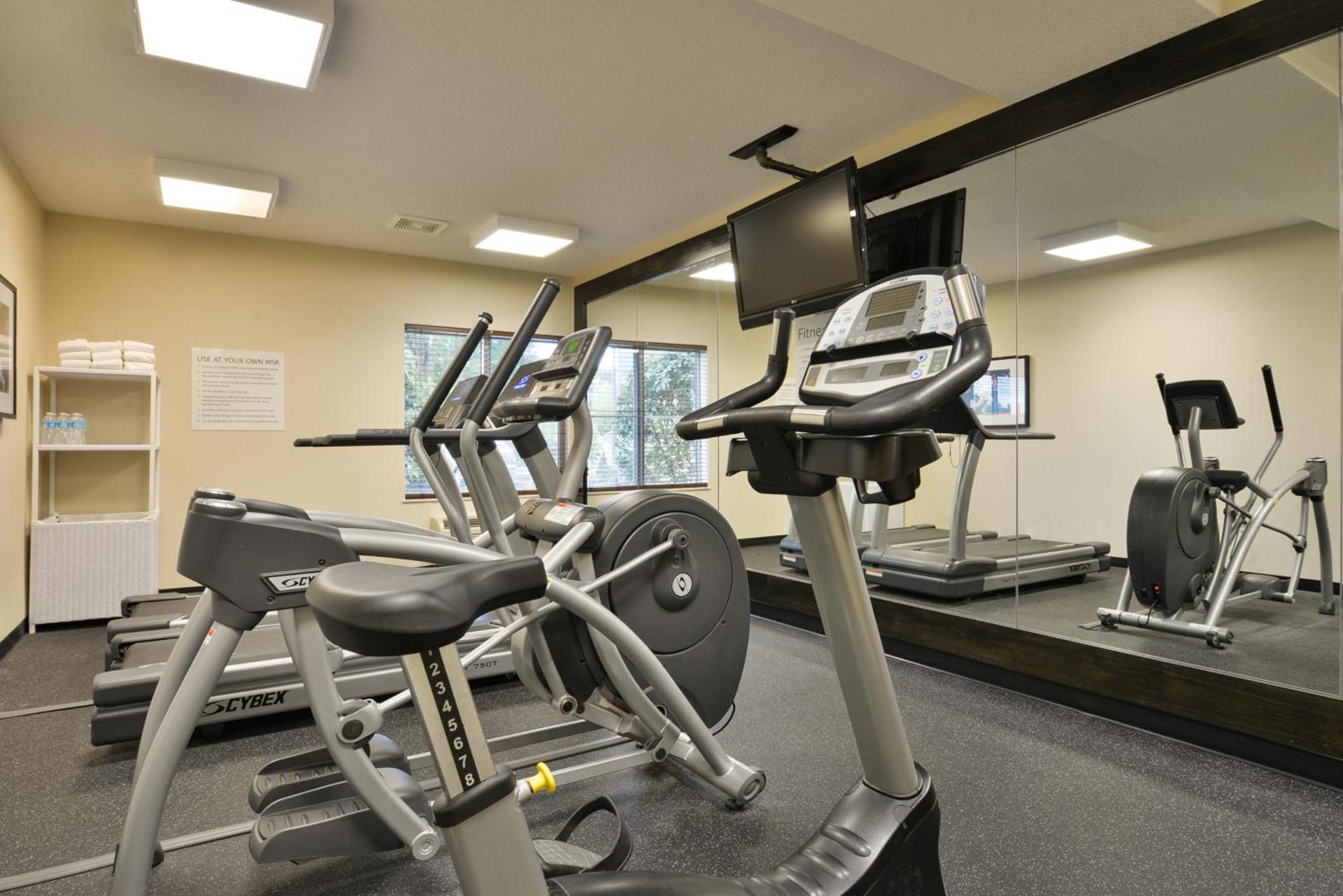 Holiday Inn Express Boston-Milford by IHG photo 14
