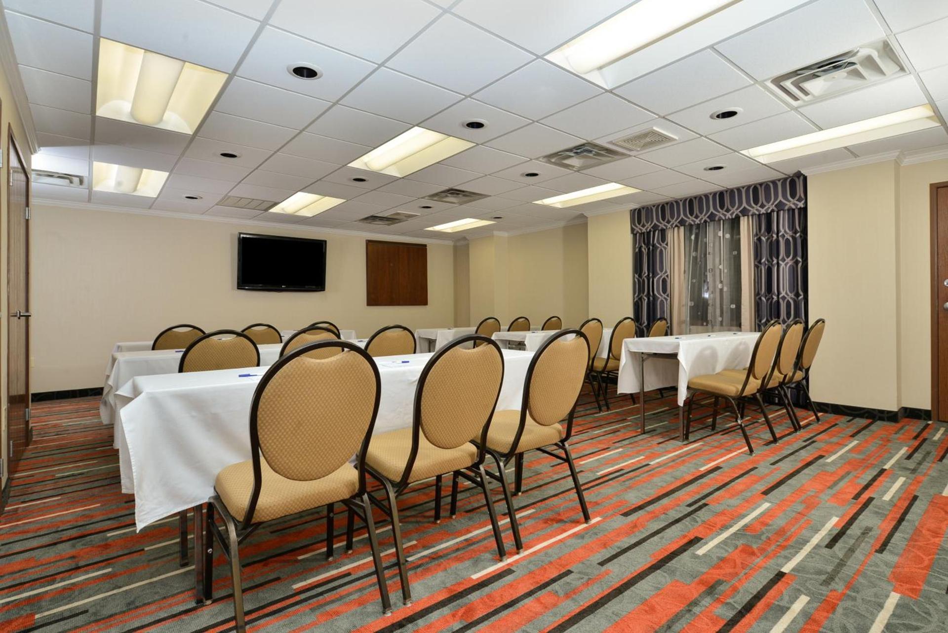 Holiday Inn Express Boston-Milford by IHG photo 18