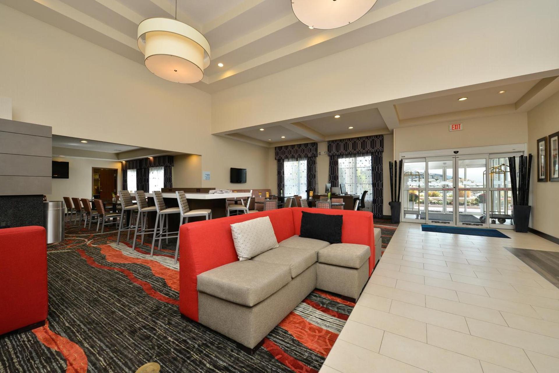 Holiday Inn Express Boston-Milford by IHG photo 17