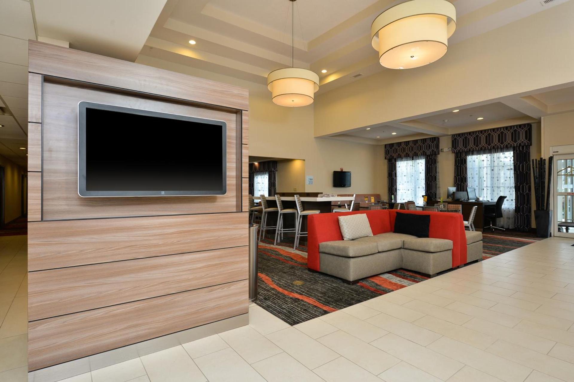 Holiday Inn Express Boston-Milford by IHG photo 20