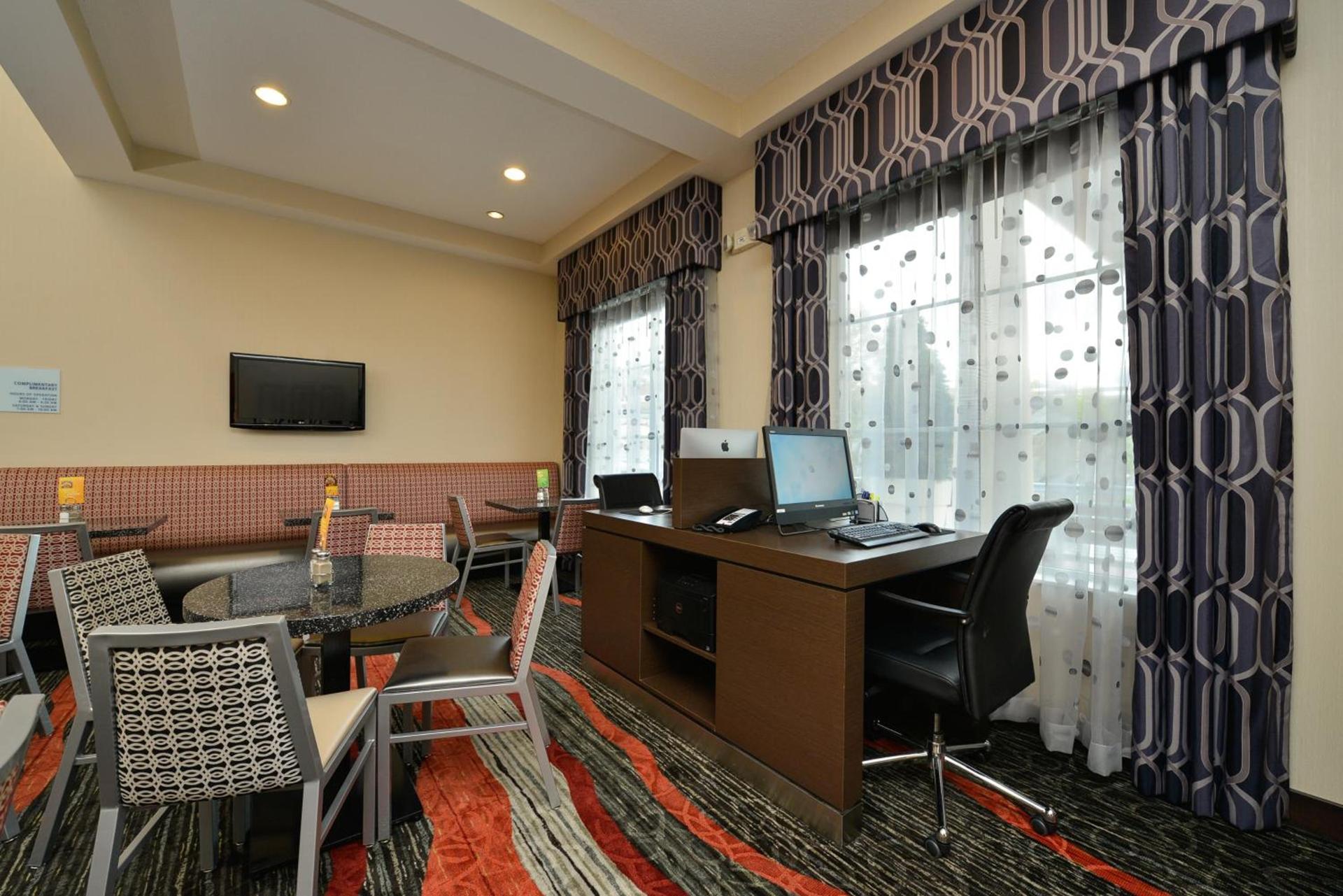 Holiday Inn Express Boston-Milford by IHG photo 24