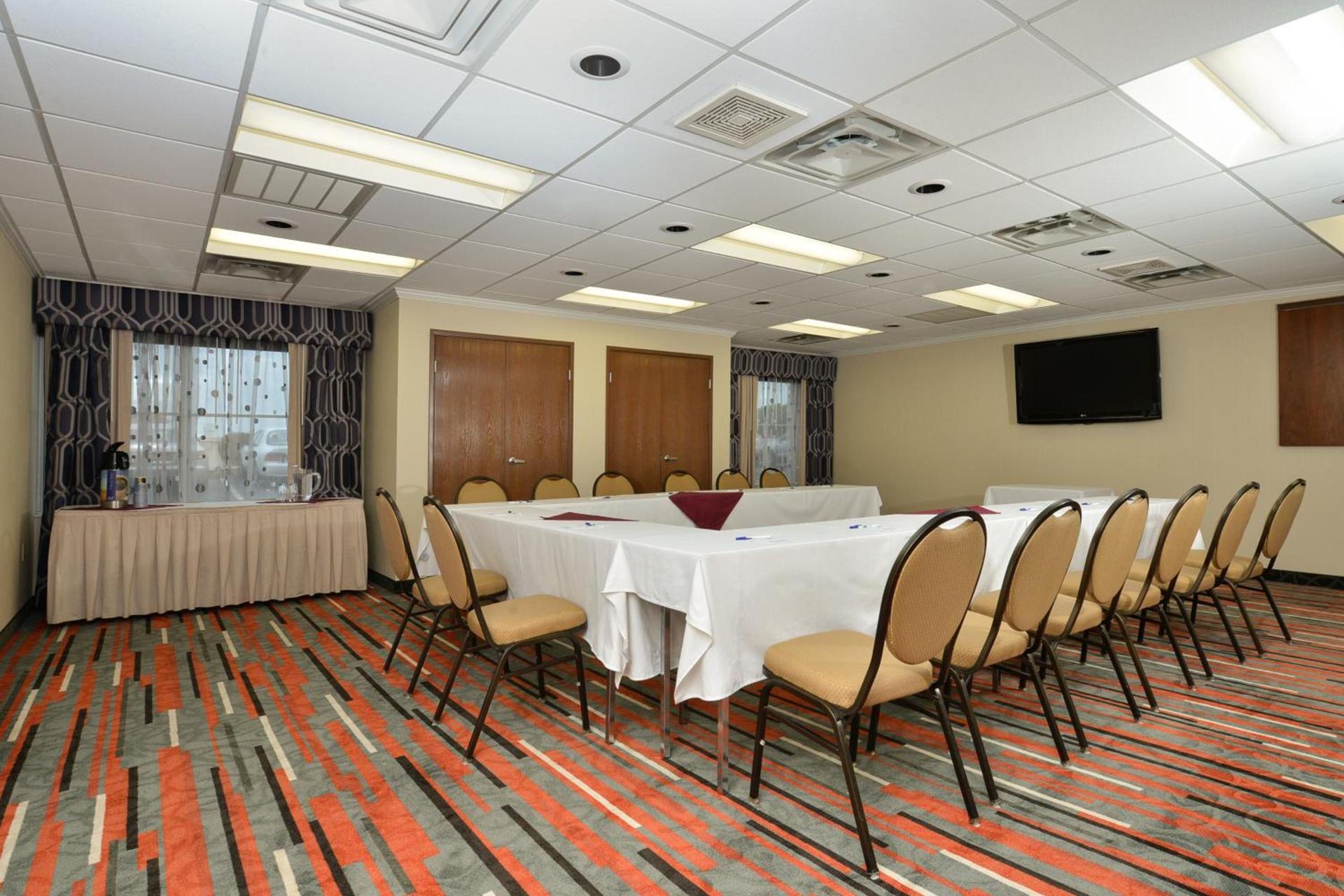 Holiday Inn Express Boston-Milford by IHG photo 27