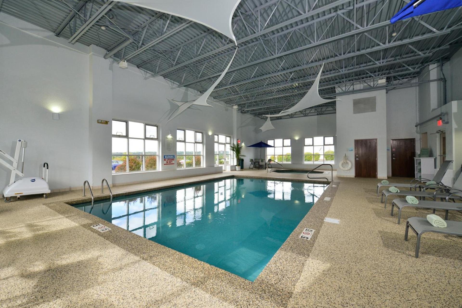 Holiday Inn Express Boston-Milford by IHG photo 28