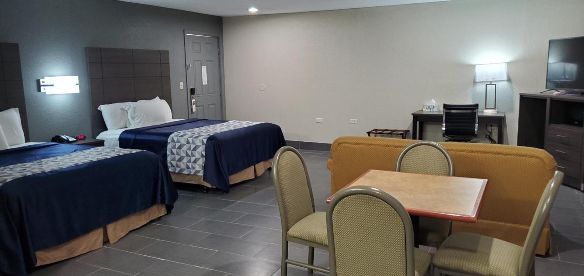 Crescent Park Motel & Suites photo 11