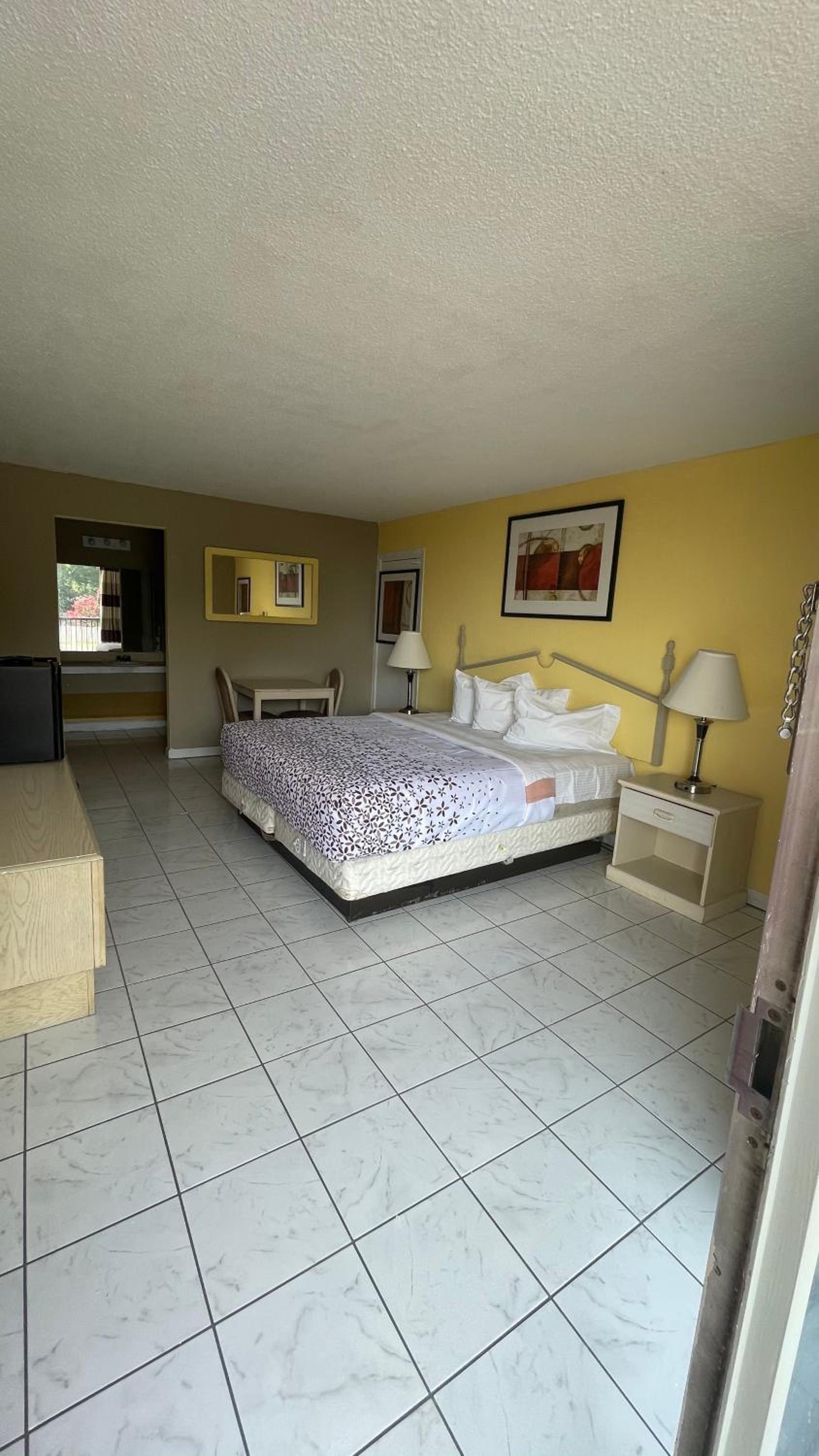 Ramada by Wyndham Lumberton NC North photo 19