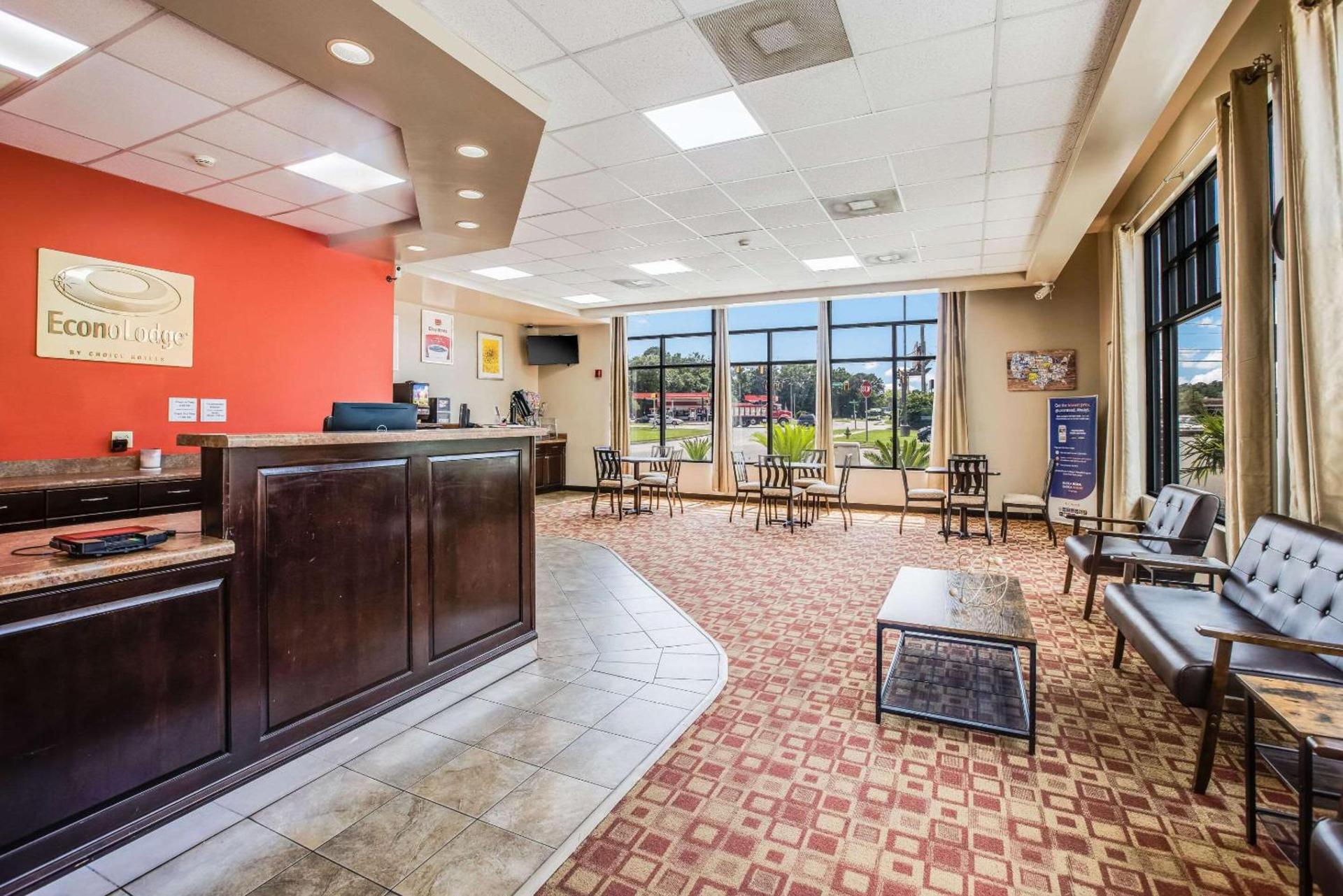 Econo Lodge Garden City - Savannah photo 7