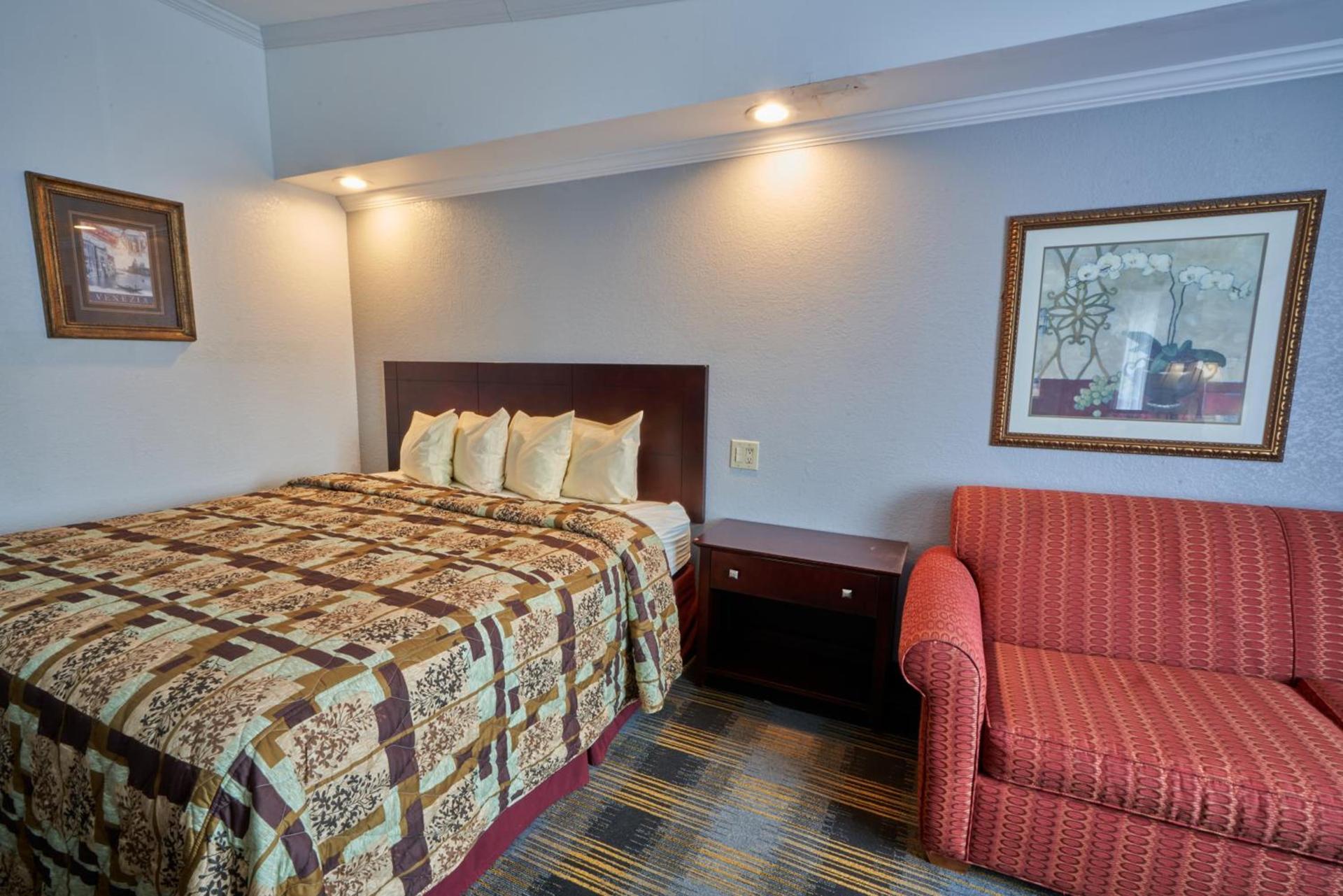 Riverview Inn & Suites photo 18