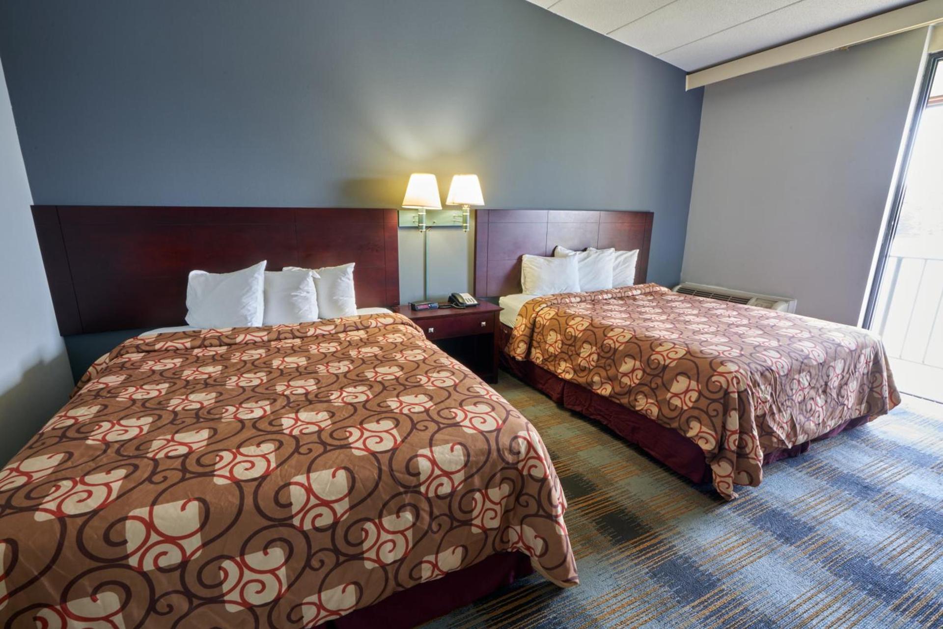 Riverview Inn & Suites photo 5