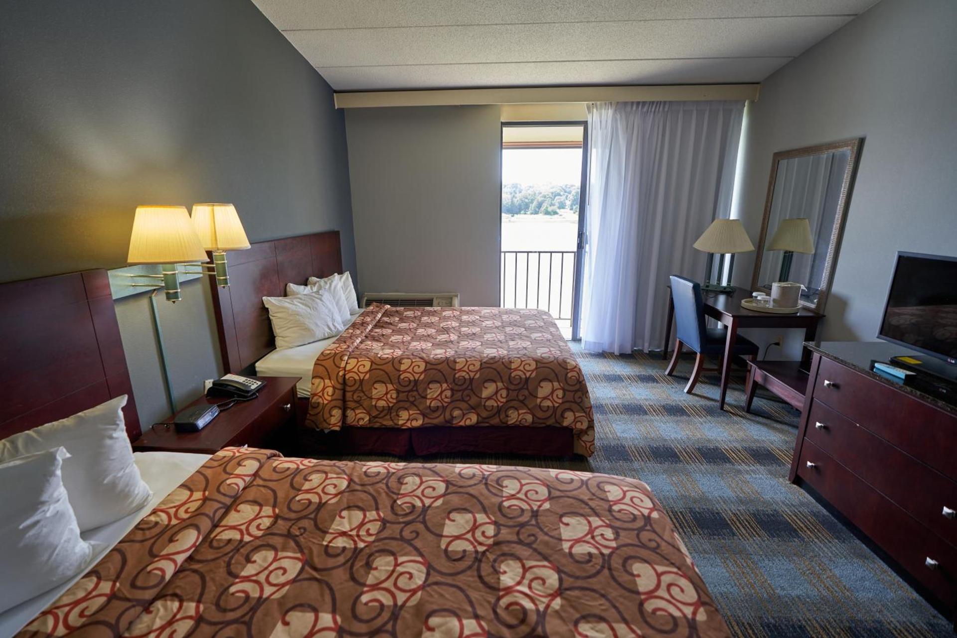 Riverview Inn & Suites photo 26