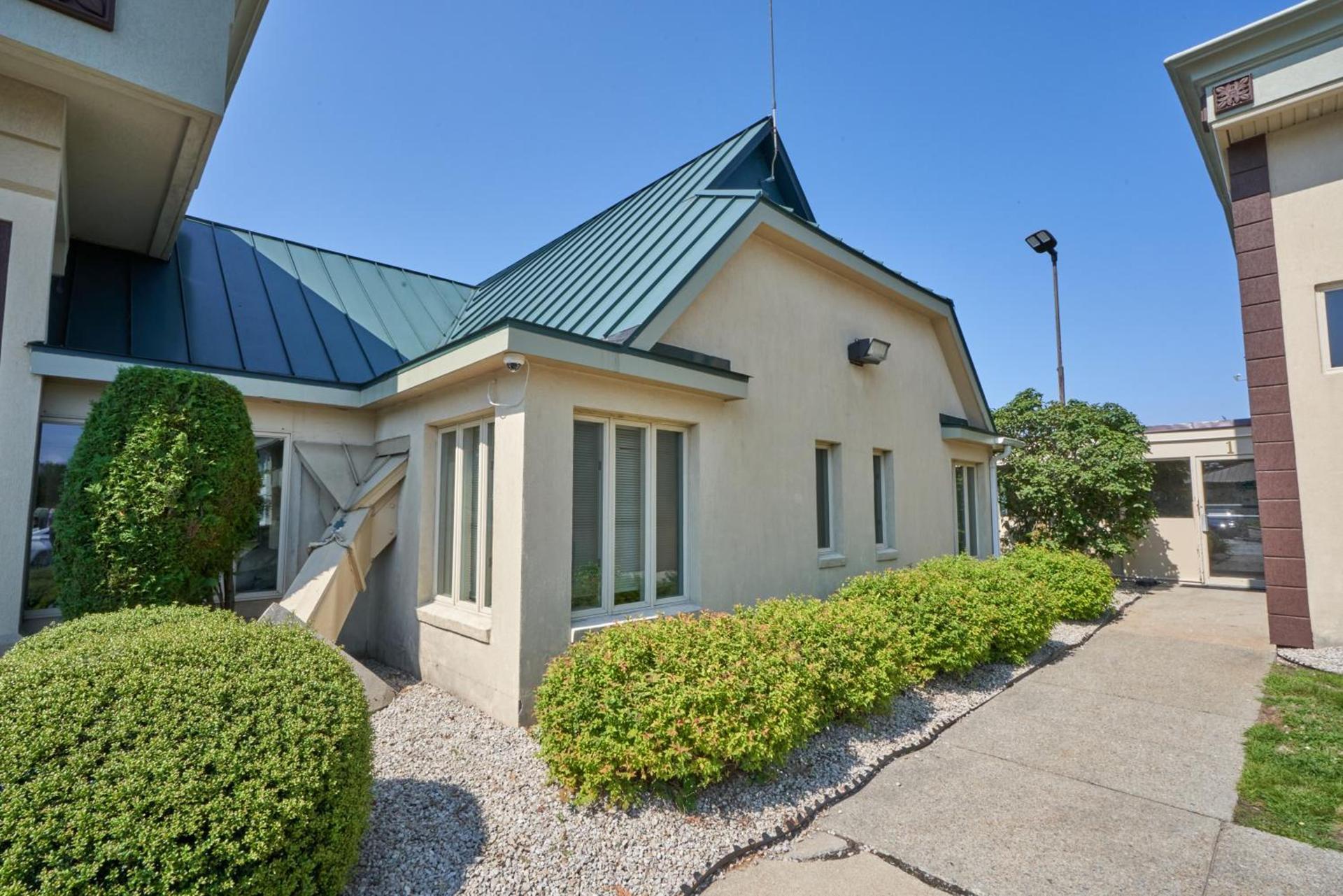 Riverview Inn & Suites photo 29