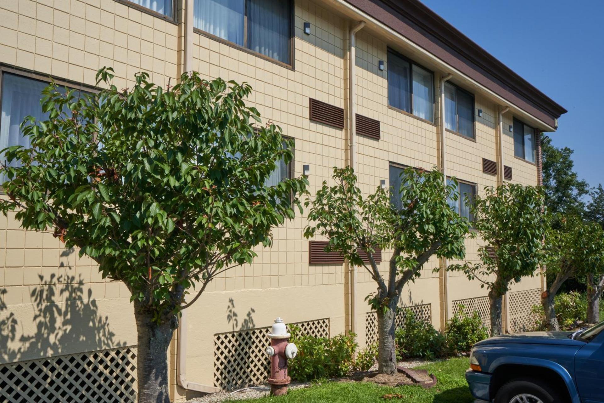 Riverview Inn & Suites photo 1
