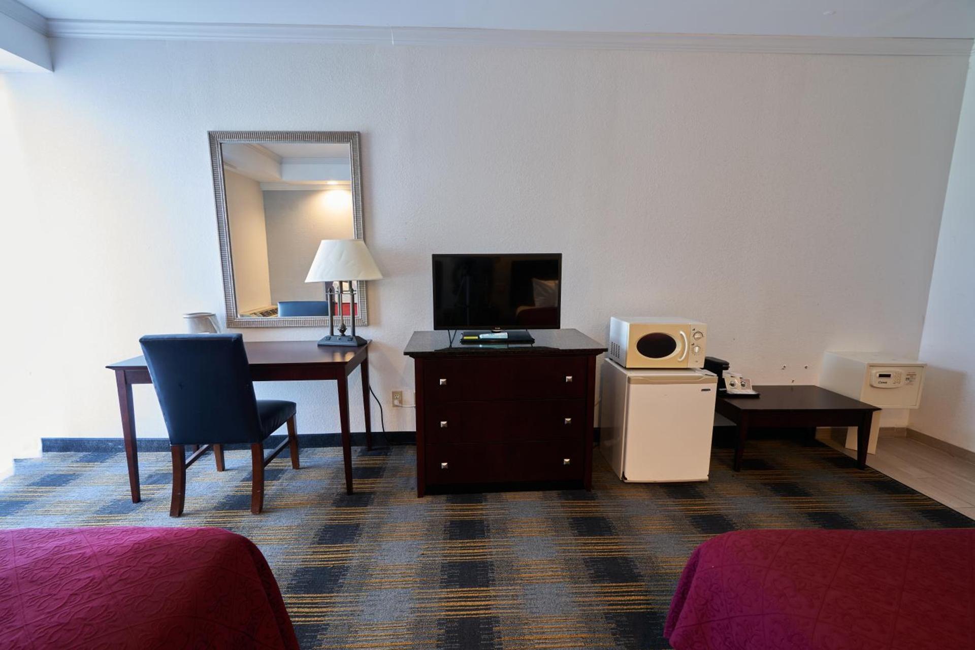 Riverview Inn & Suites photo 32