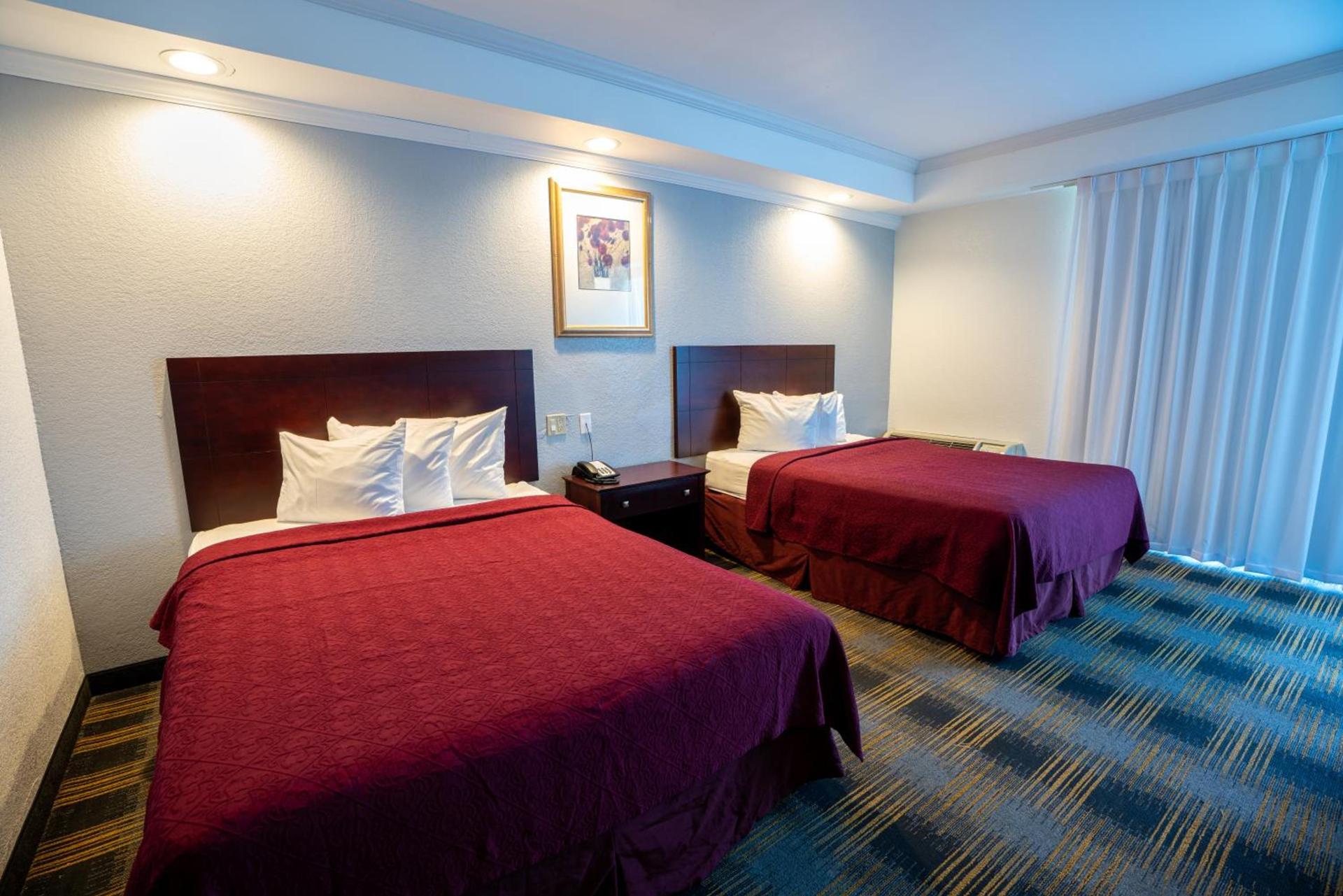 Riverview Inn & Suites photo 11