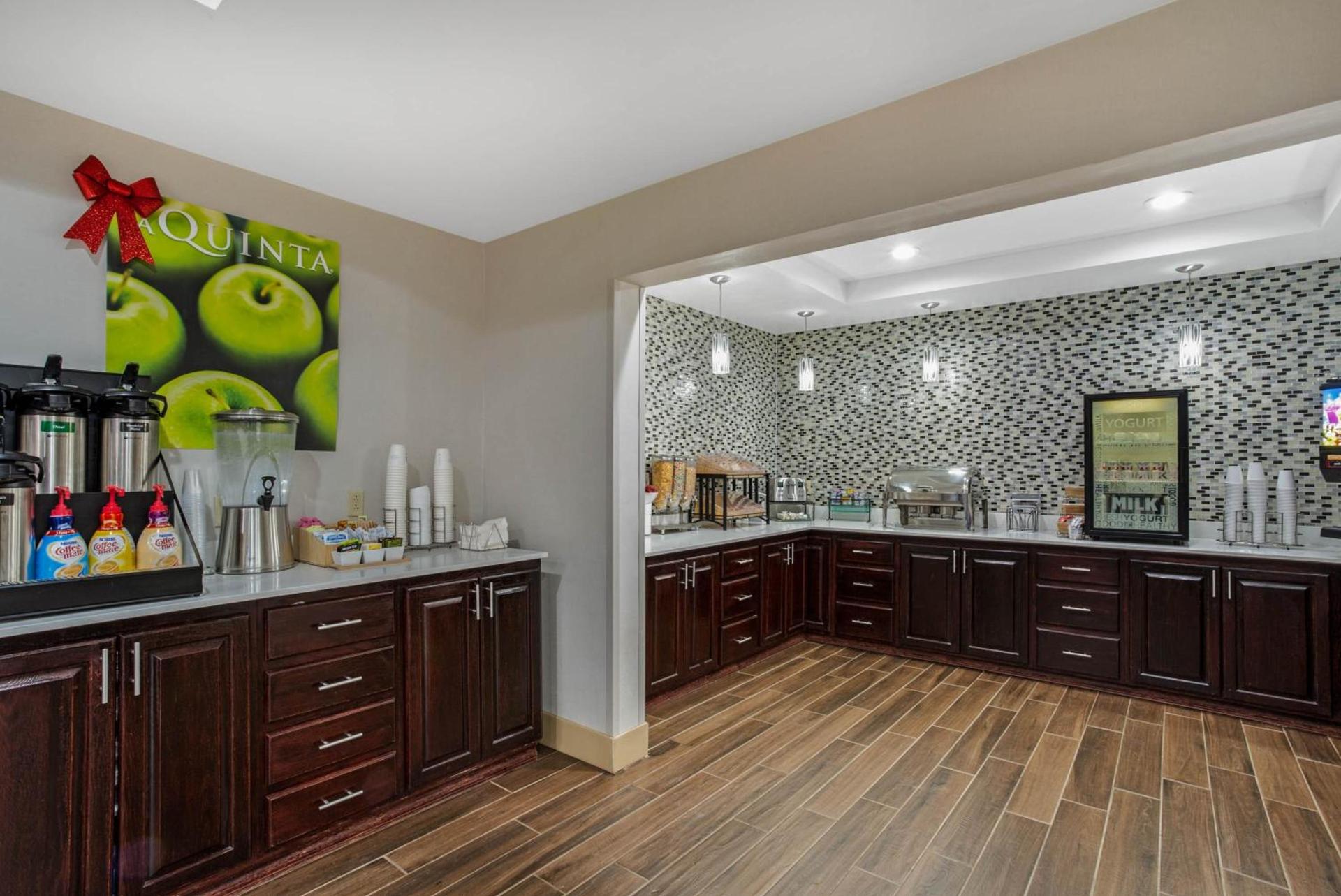 La Quinta by Wyndham Norwich-Plainfield-Casino photo 44
