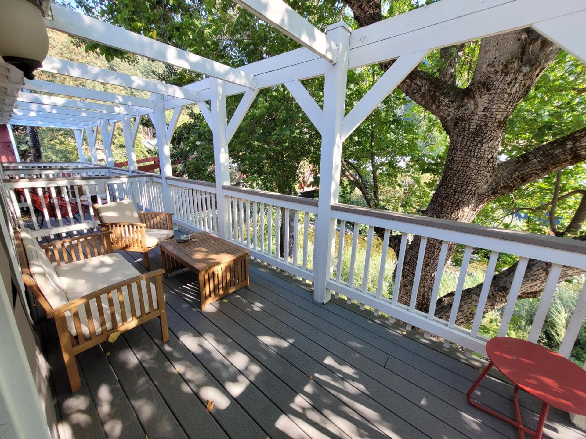 Carriage House Inn photo 18