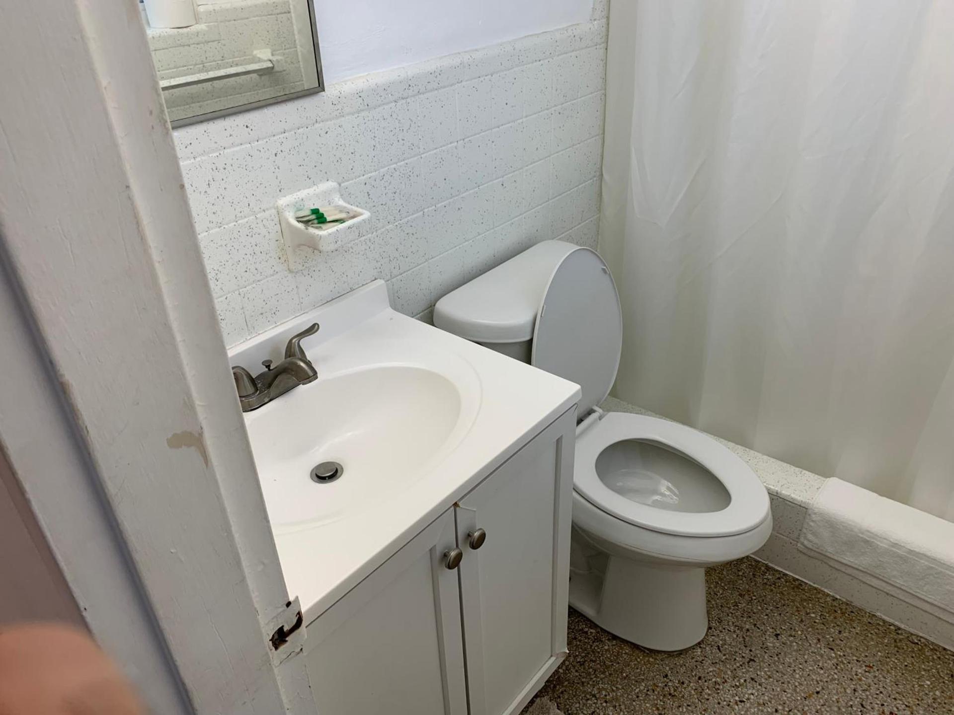 Tiana Beach Inn photo 28