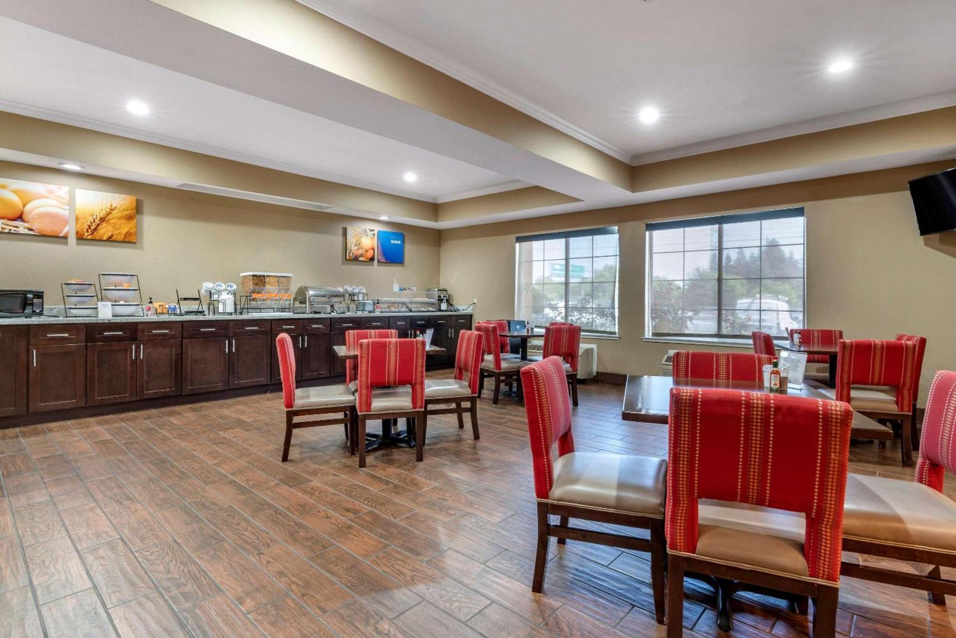 Comfort Inn & Suites Sacramento - University Area photo 33