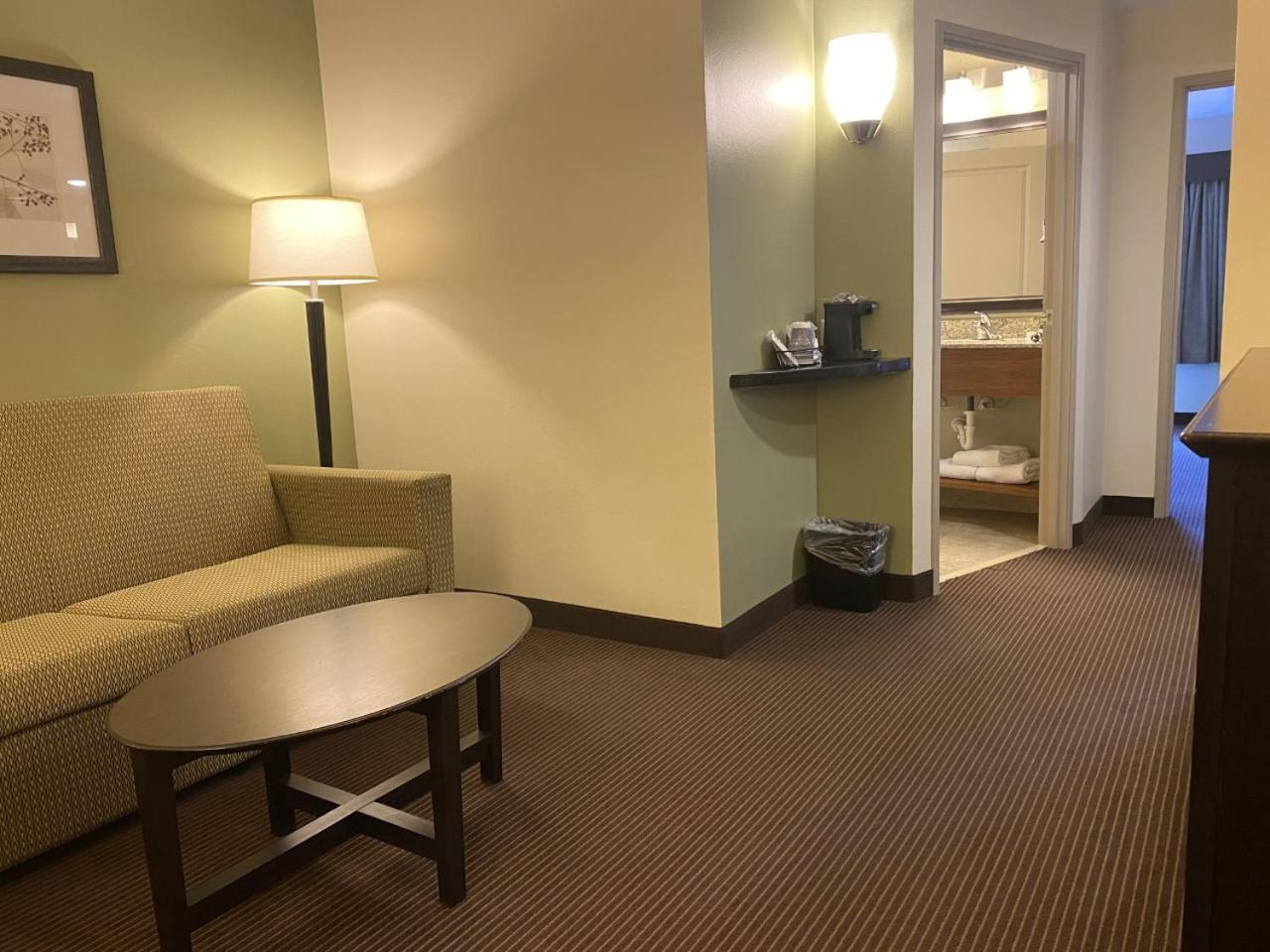 AmericInn by Wyndham Hartford SD photo 56