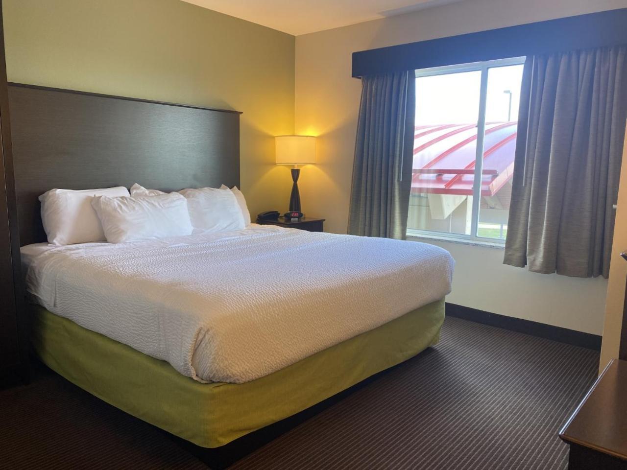 AmericInn by Wyndham Hartford SD photo 55