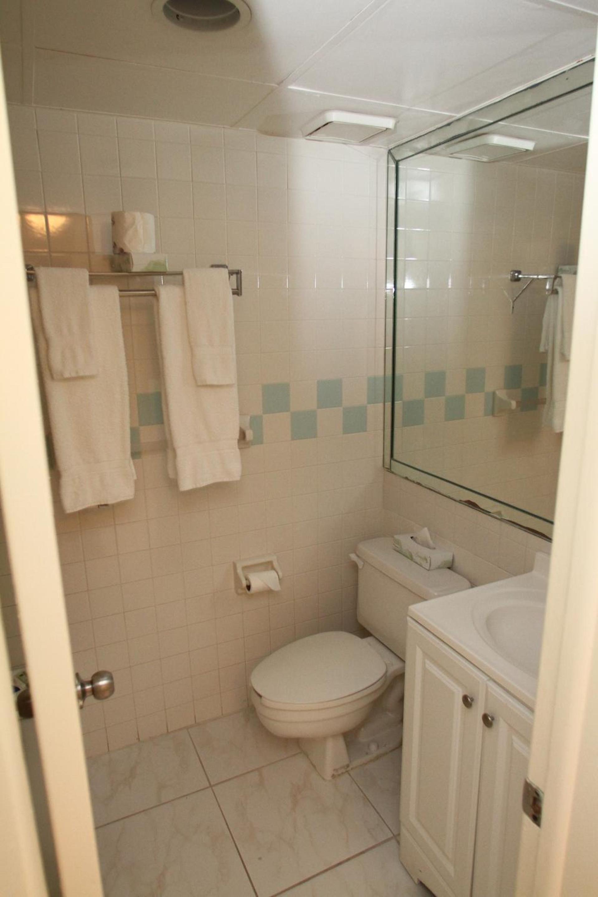 Hotel Chateaubleau photo 19
