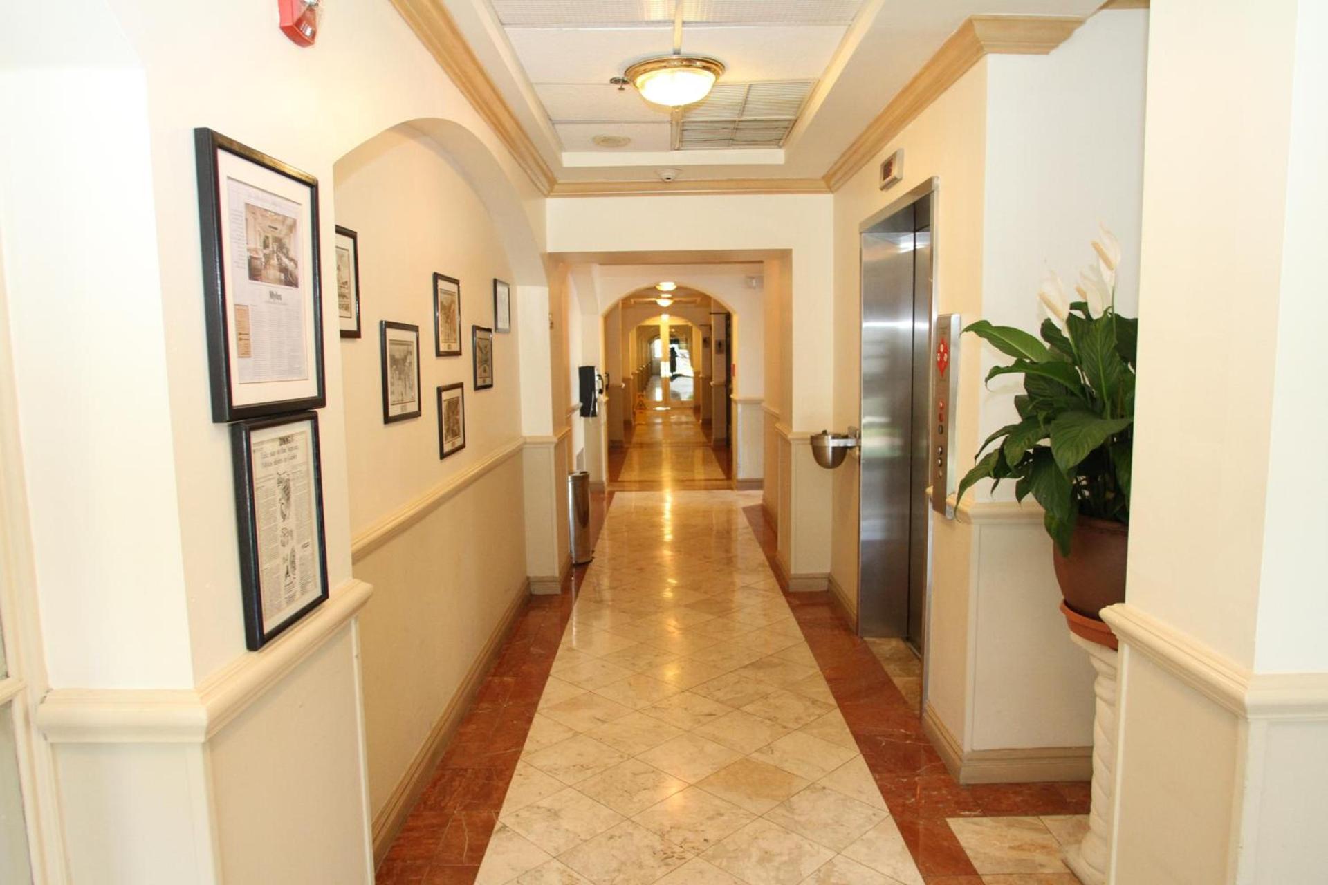 Hotel Chateaubleau photo 6