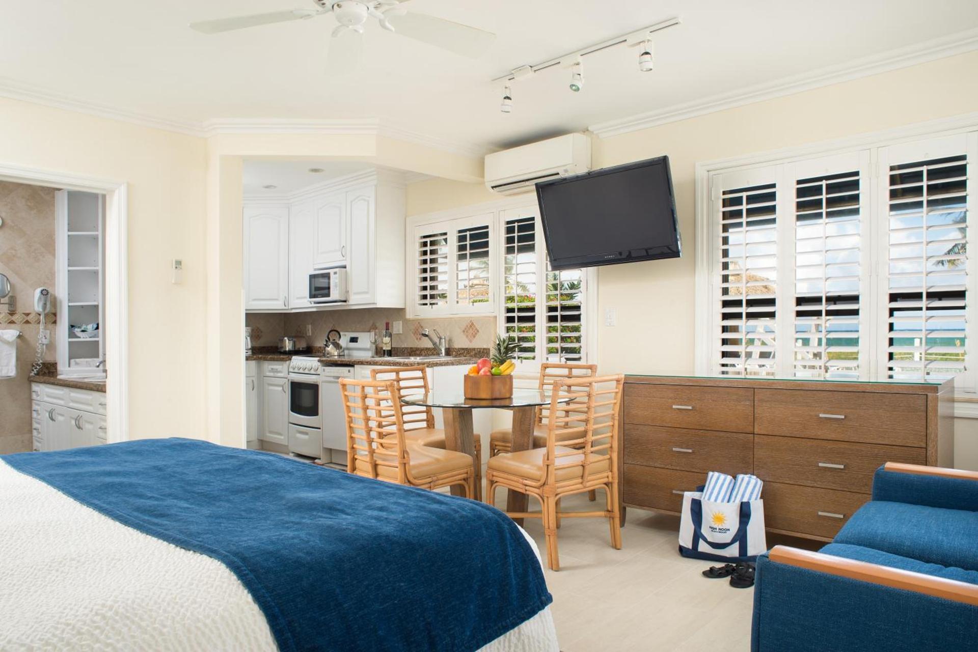High Noon Beach Resort photo 11