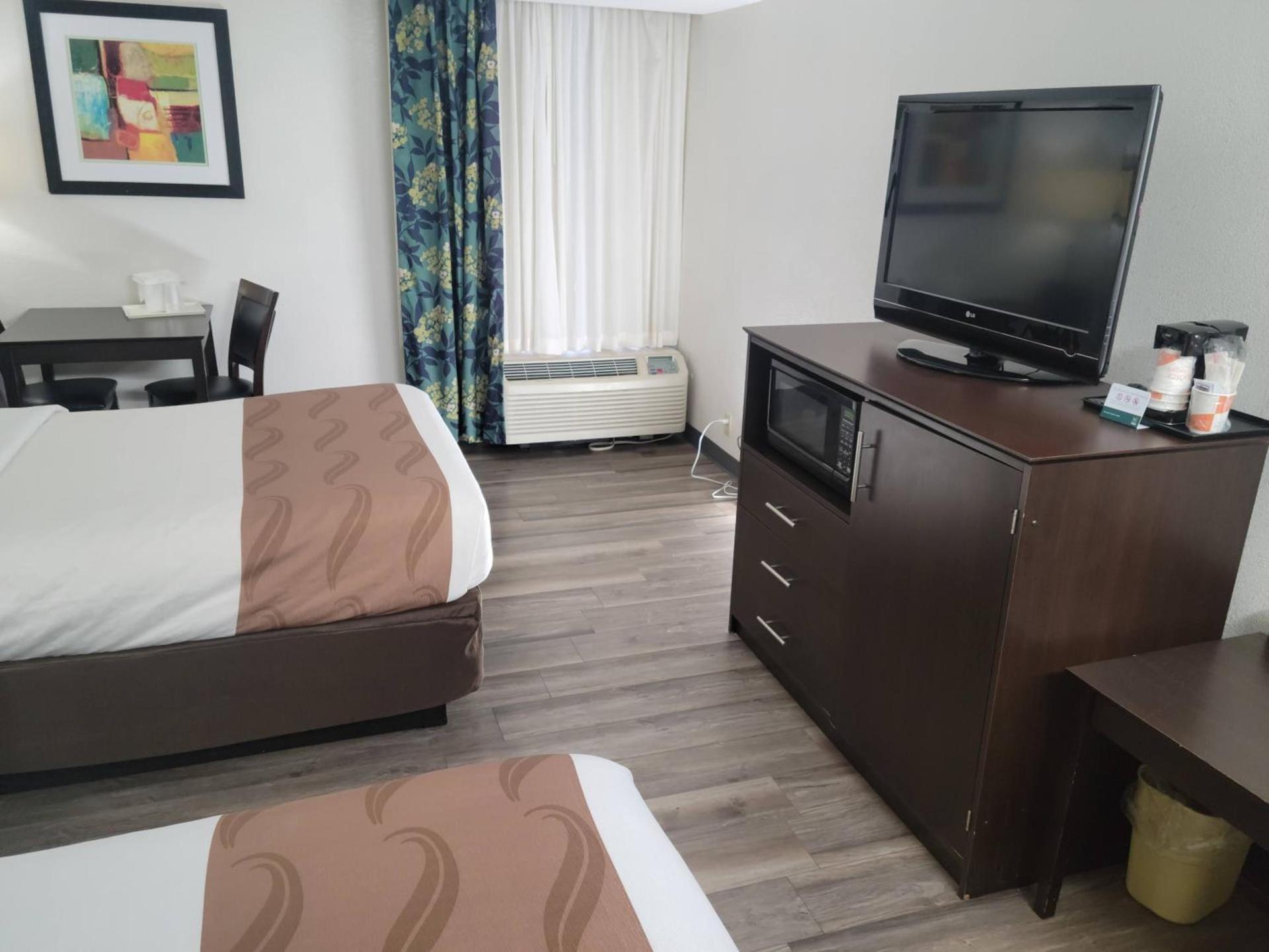 Quality Inn Terre Haute University Area photo 12