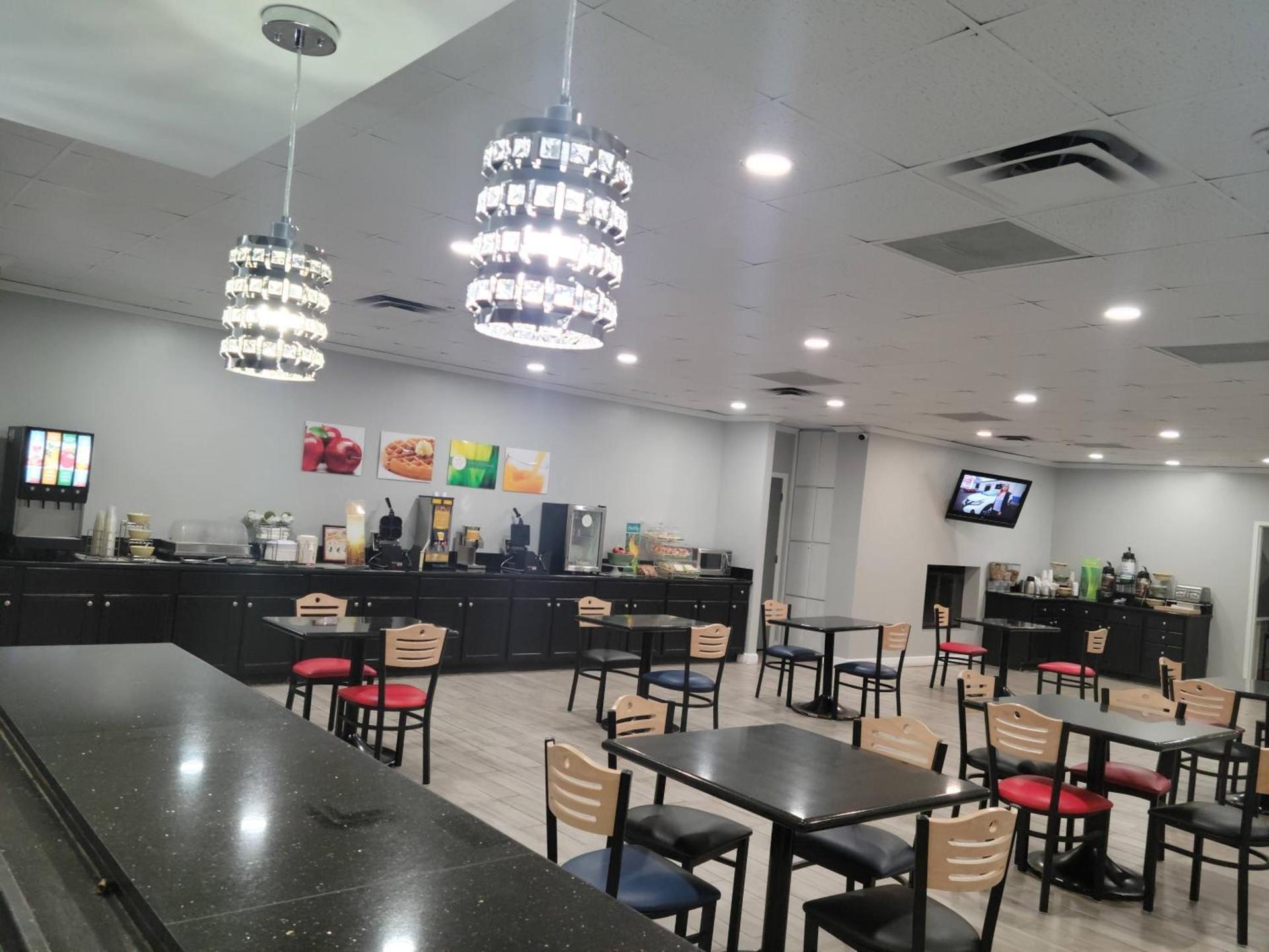 Quality Inn Terre Haute University Area photo 30