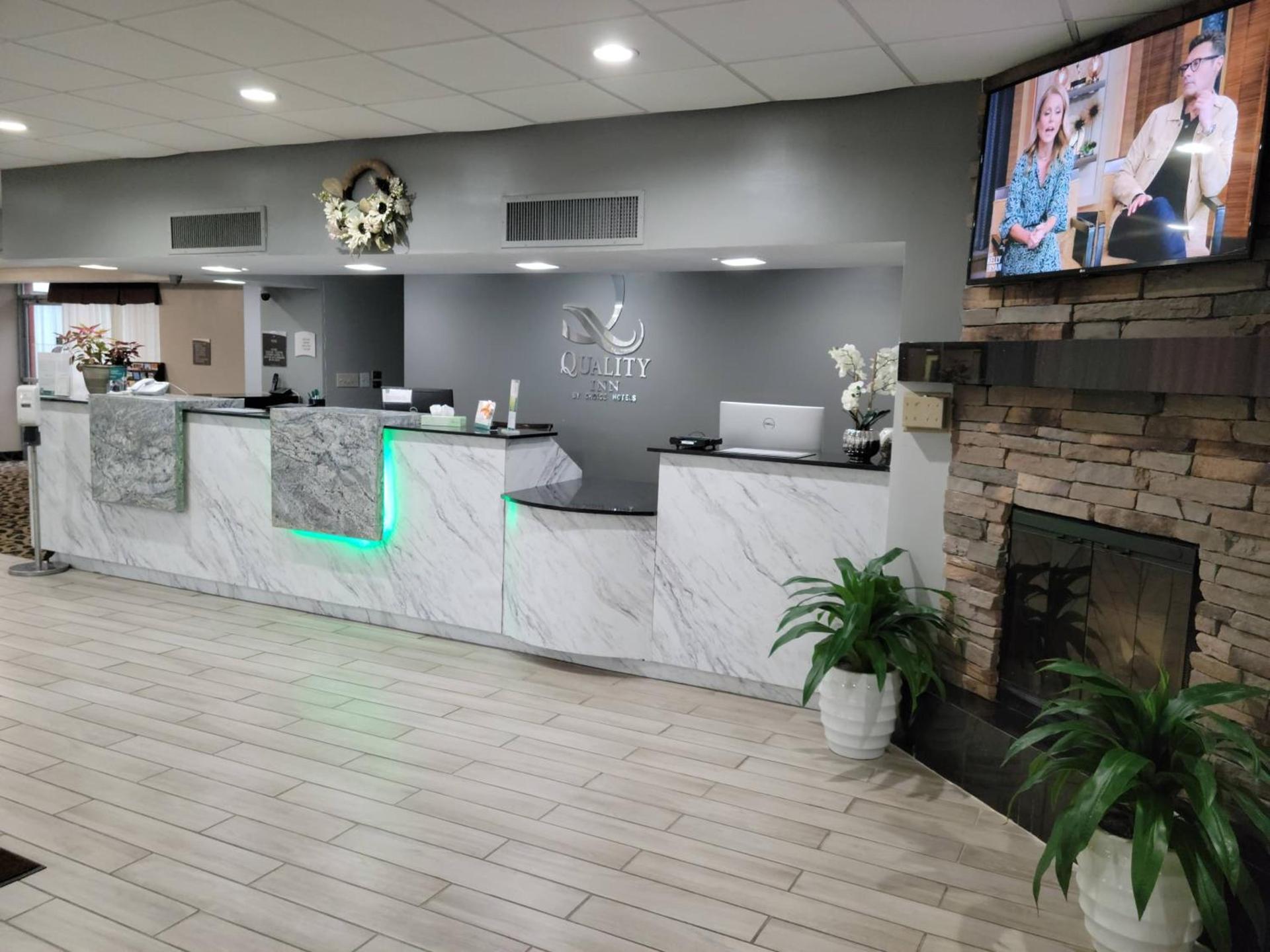 Quality Inn Terre Haute University Area photo 5