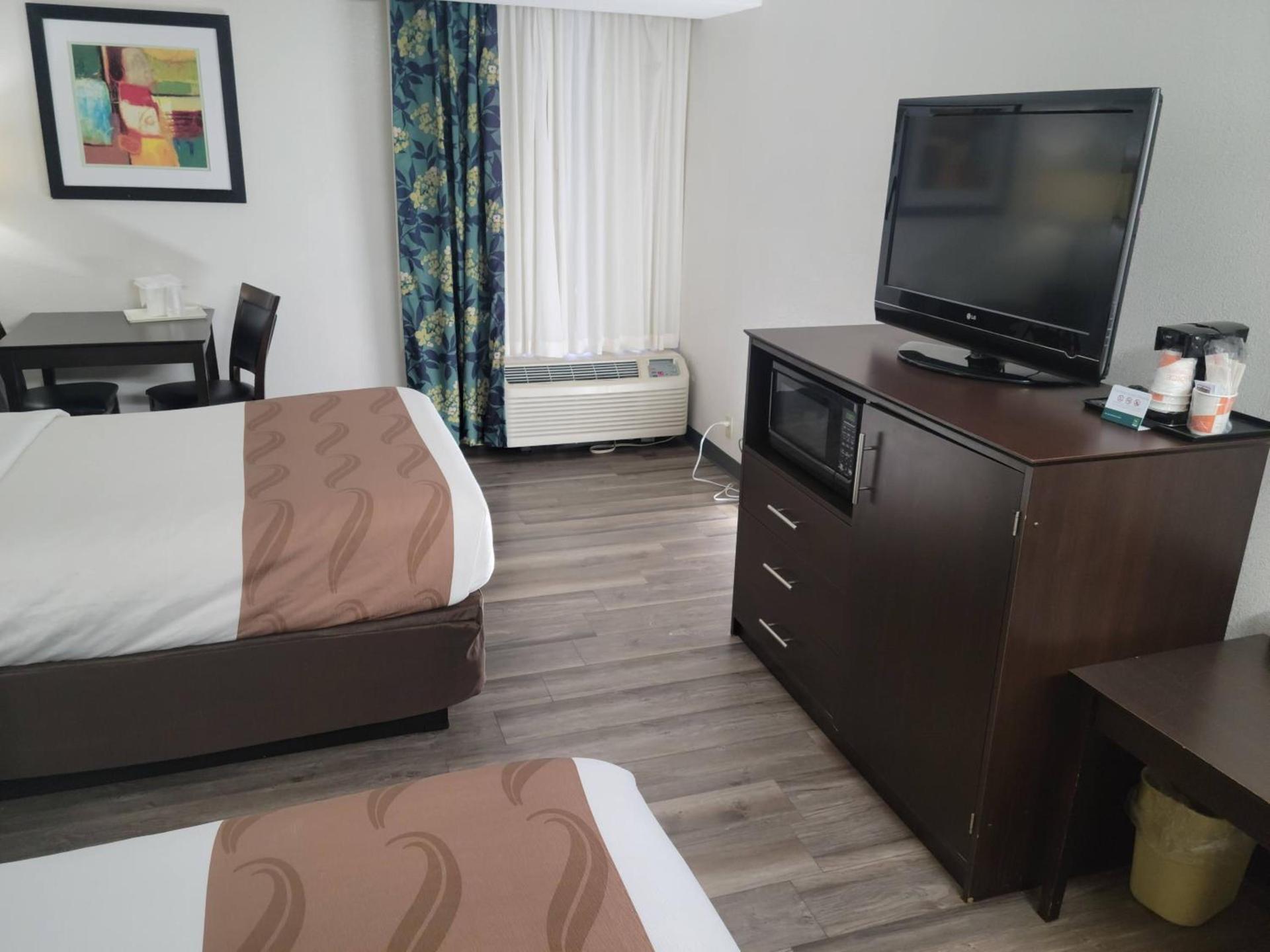 Quality Inn Terre Haute University Area photo 22