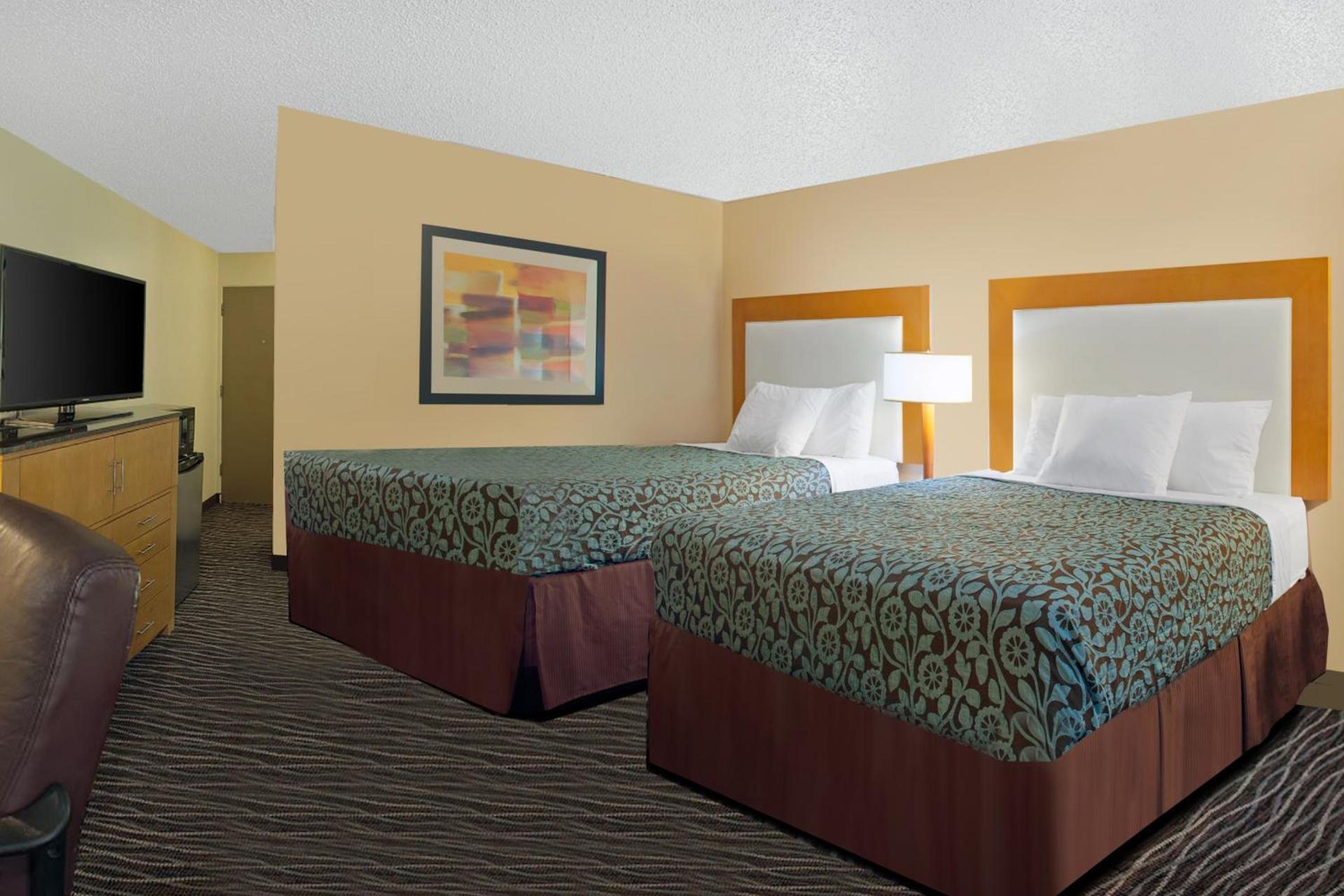 Days Inn by Wyndham Yakima photo 31