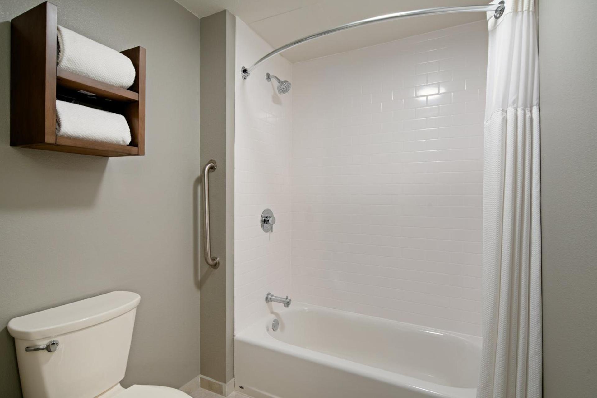 Staybridge Suites - Long Beach Airport by IHG photo 56