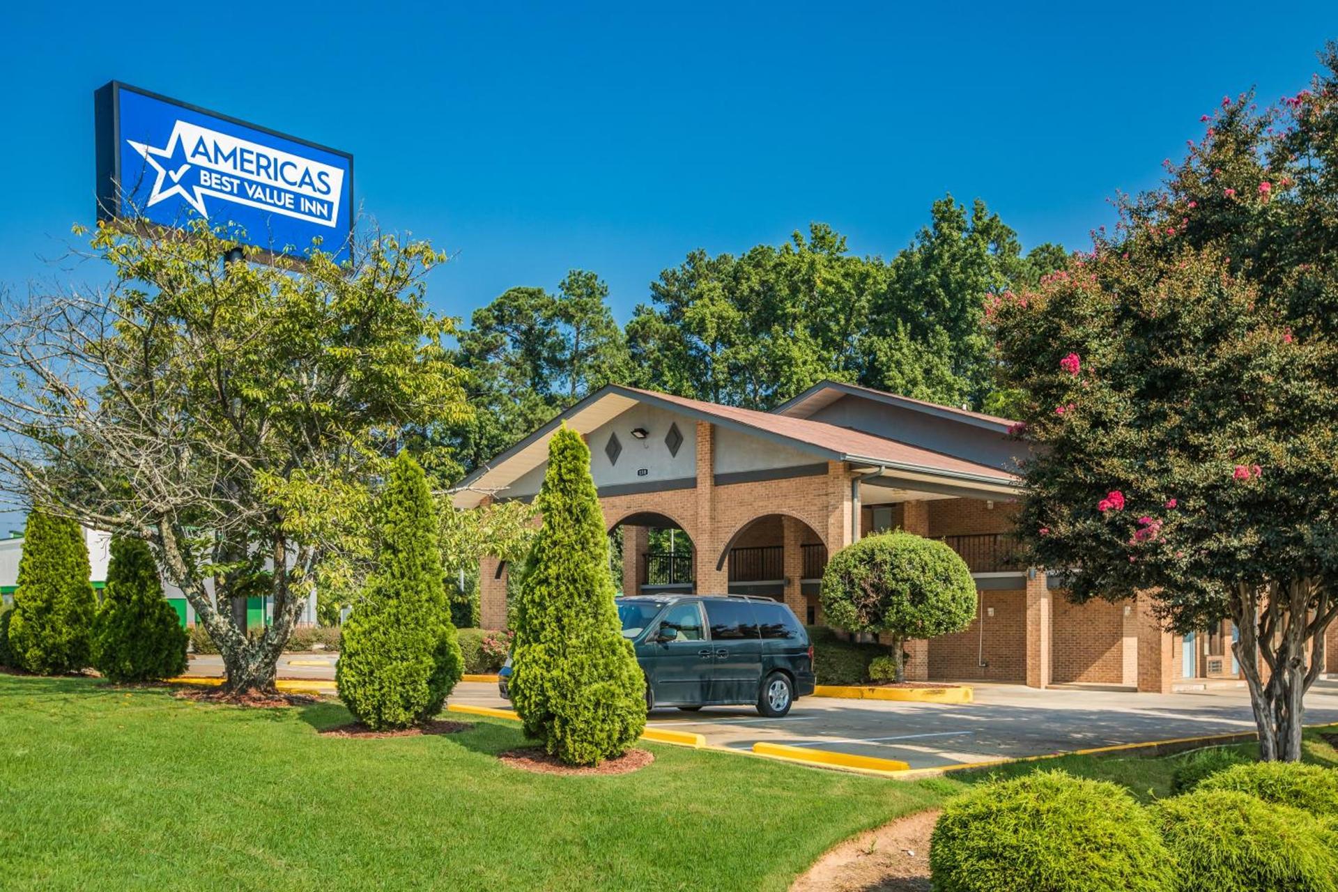Americas Best Value Inn Stockbridge photo 4