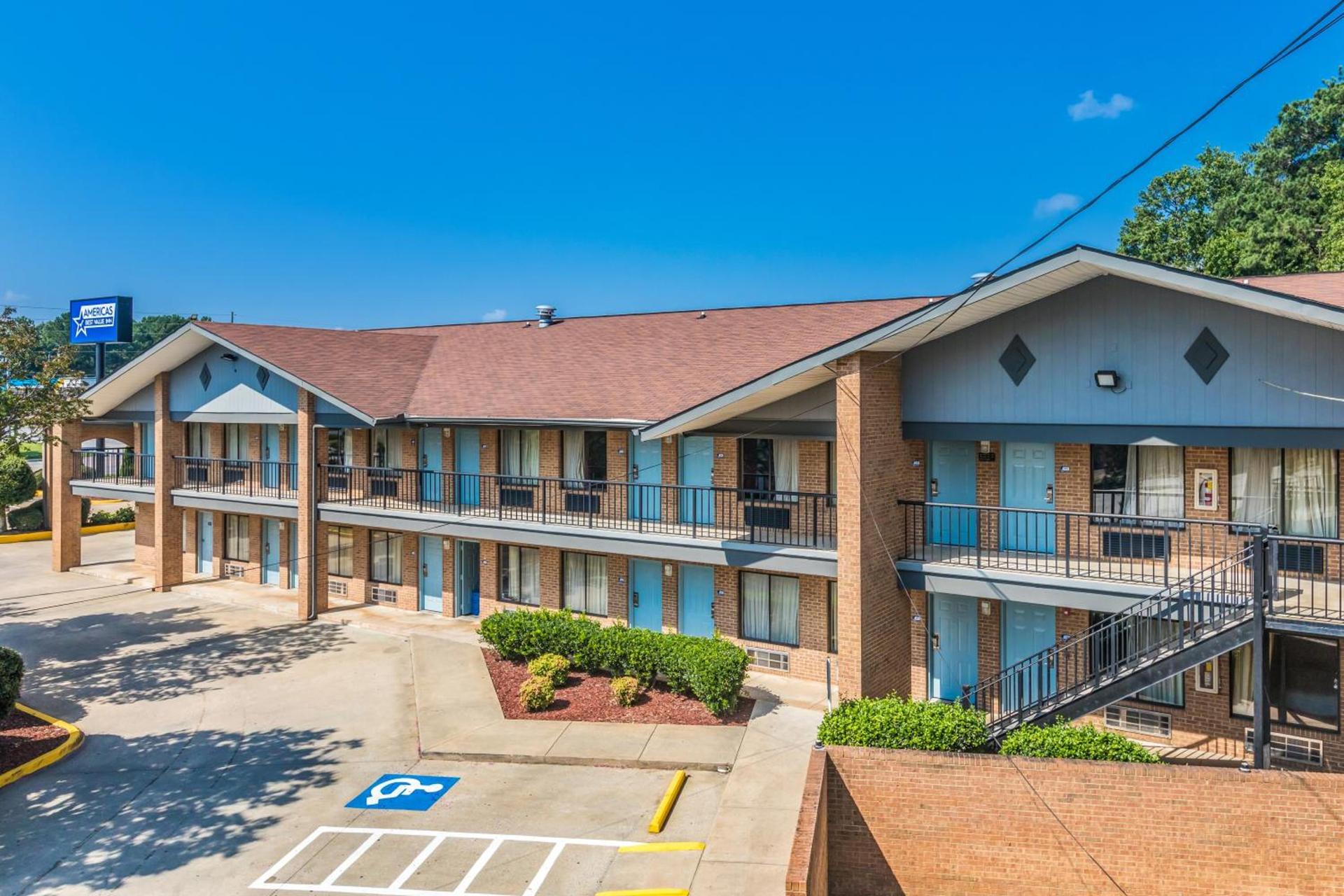 Americas Best Value Inn Stockbridge photo 3