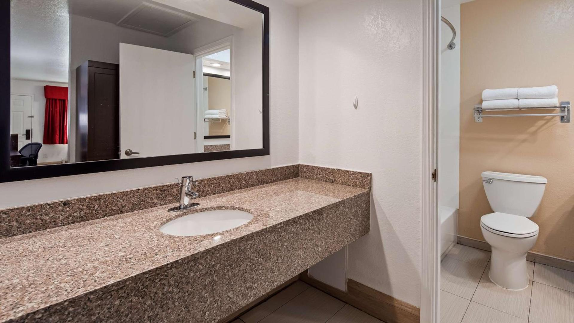 Best Western Santa Rosa Inn photo 20
