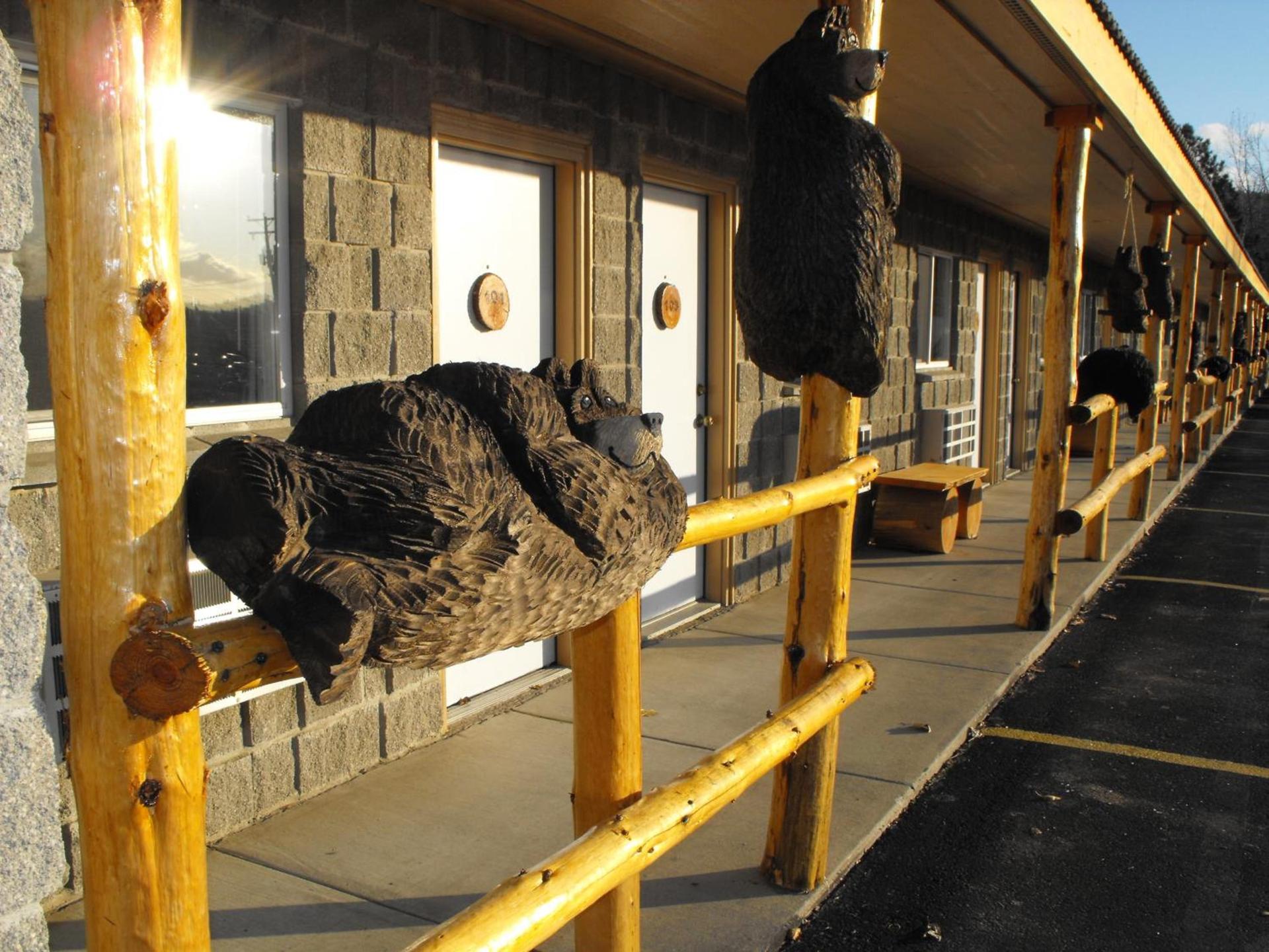 Eagle's Nest Motel photo 1