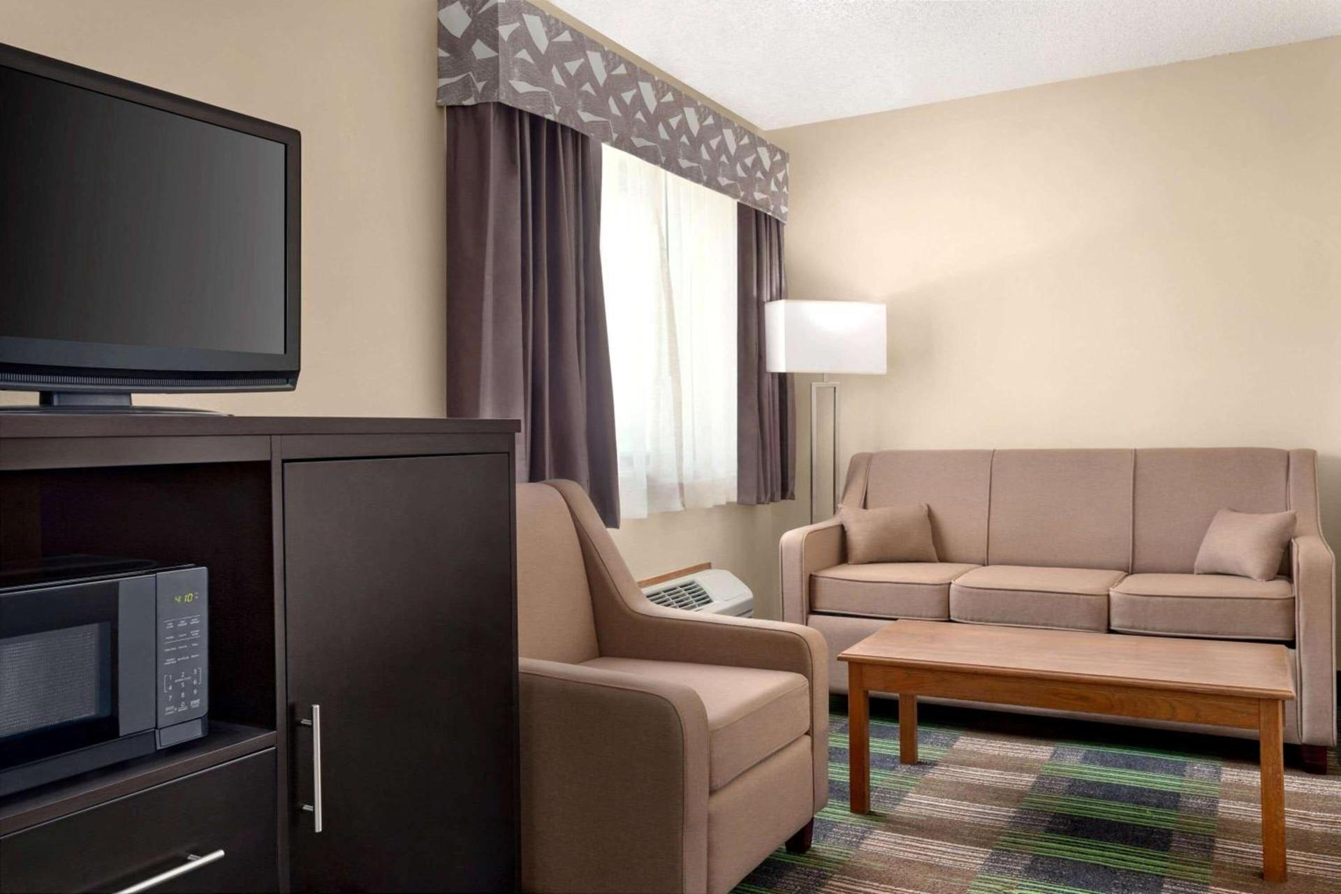Super 8 by Wyndham Chillicothe photo 26