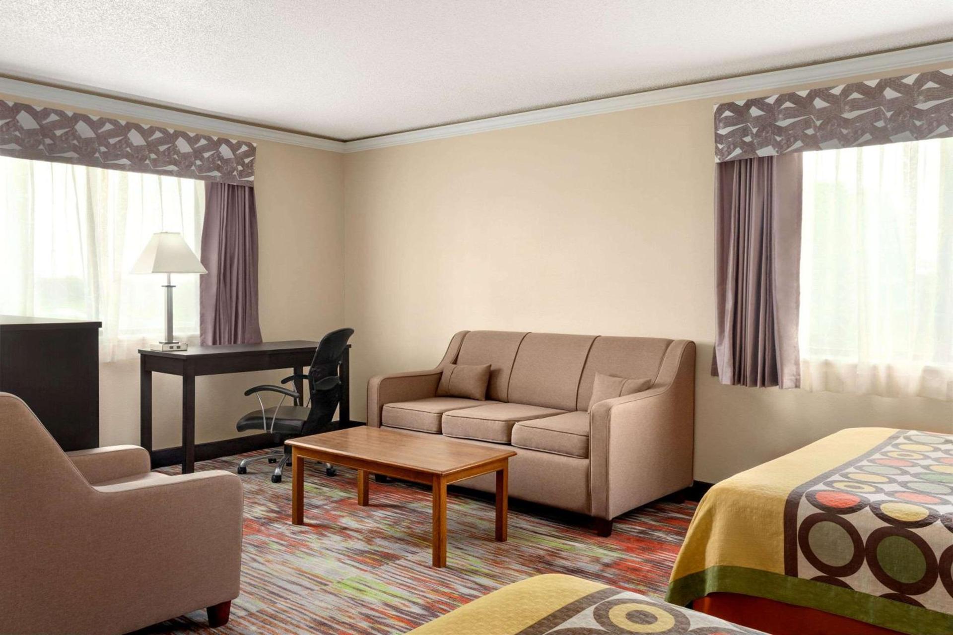 Super 8 by Wyndham Chillicothe photo 28