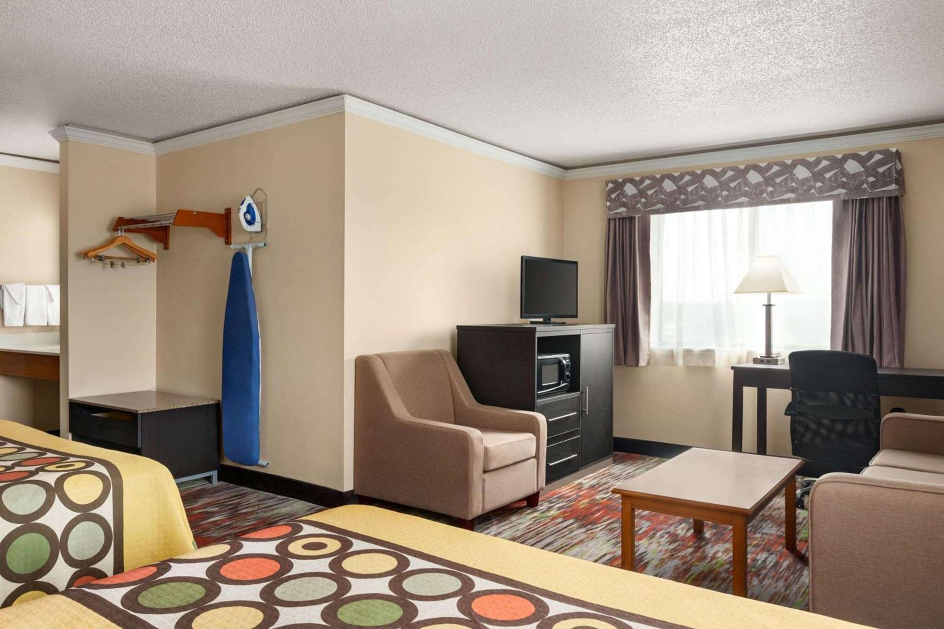 Super 8 by Wyndham Chillicothe photo 29
